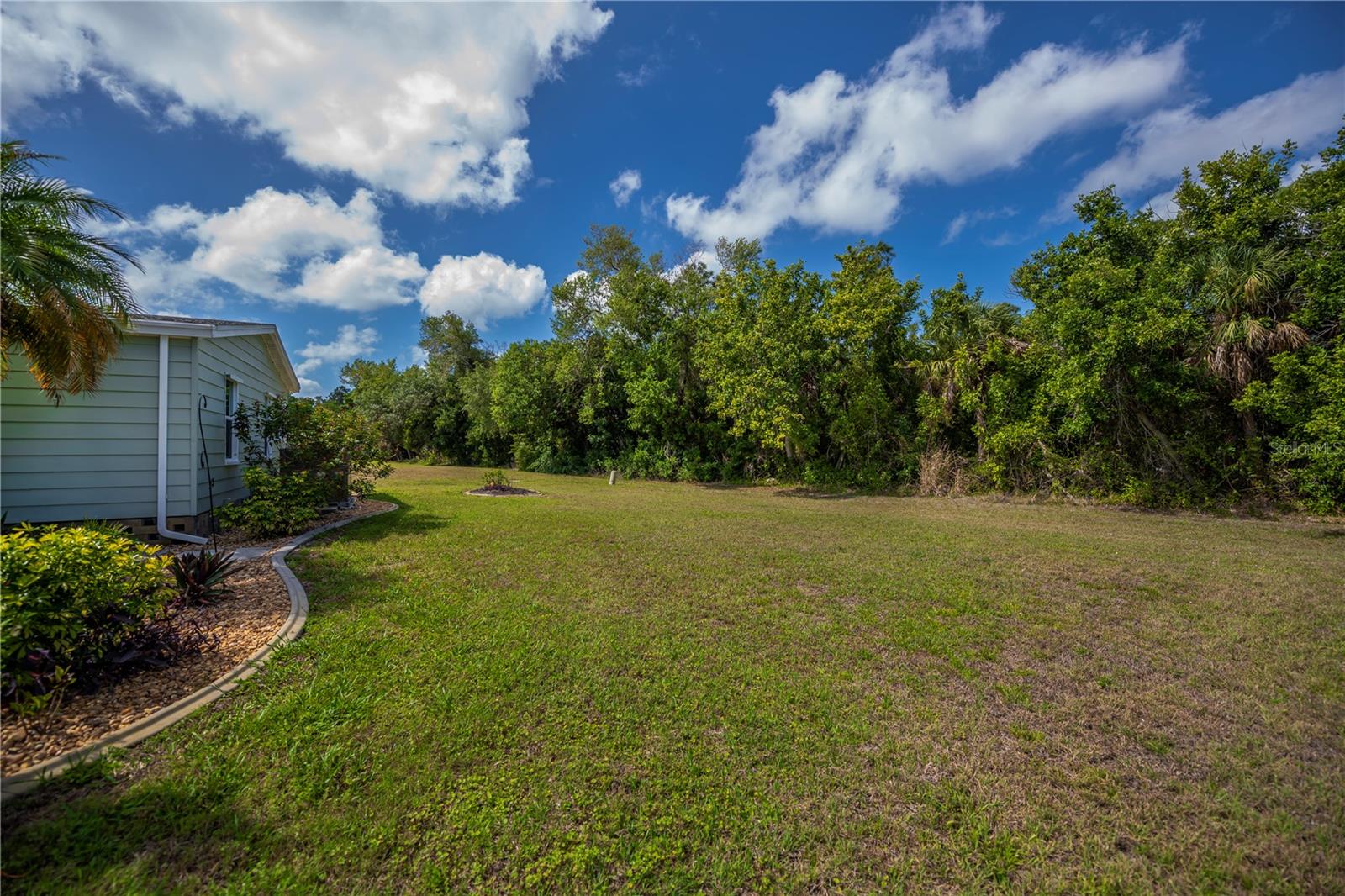 TANGERINE WOODS - Residential