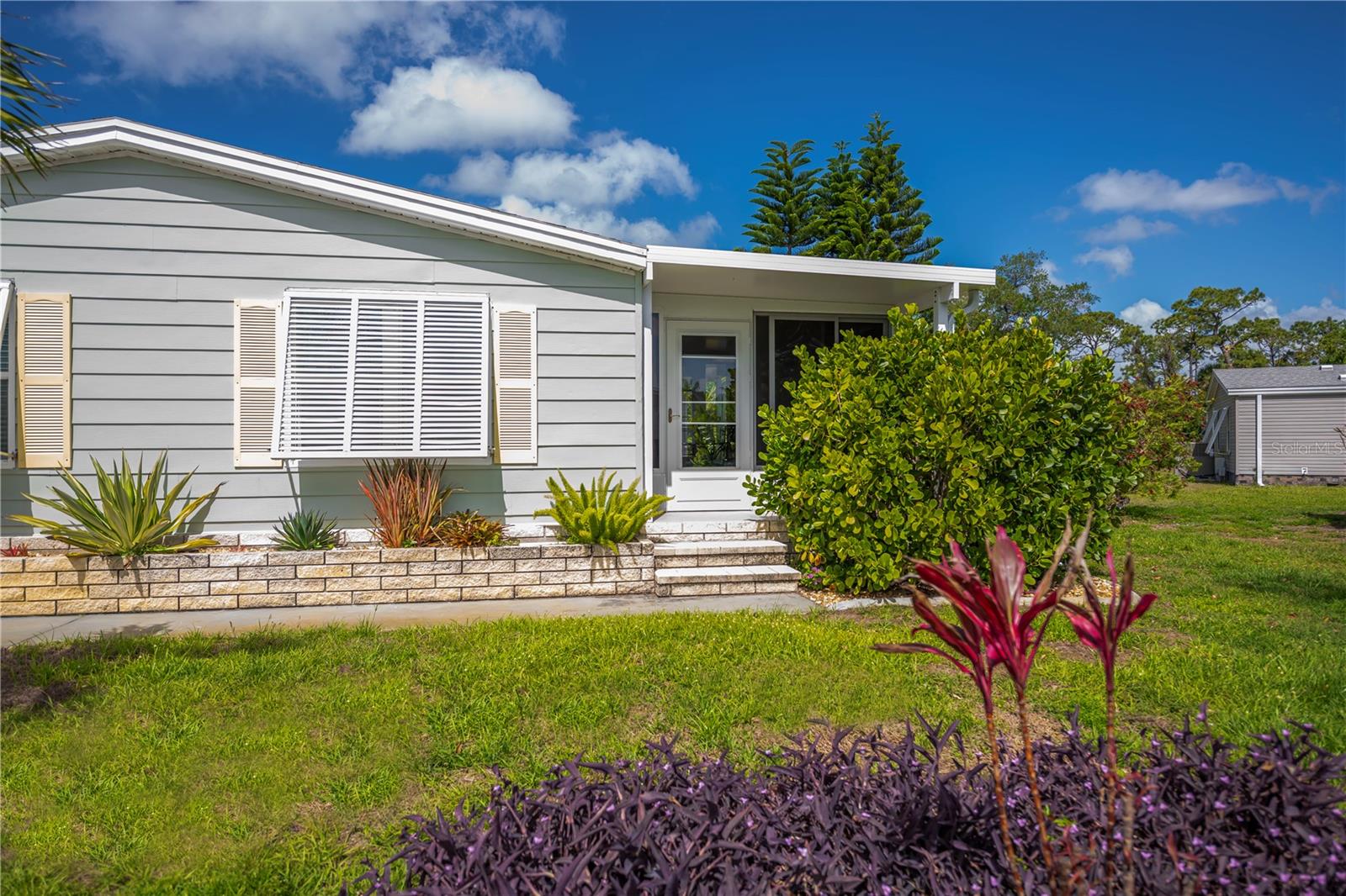 TANGERINE WOODS - Residential