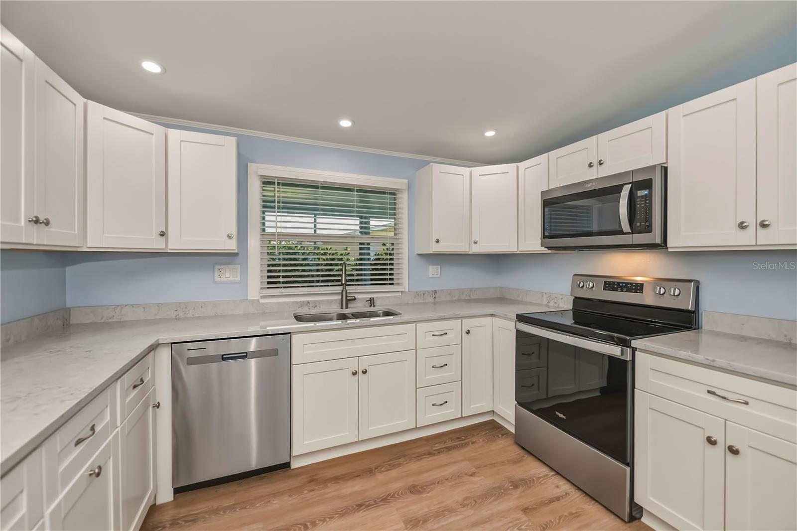 TANGERINE WOODS - Residential