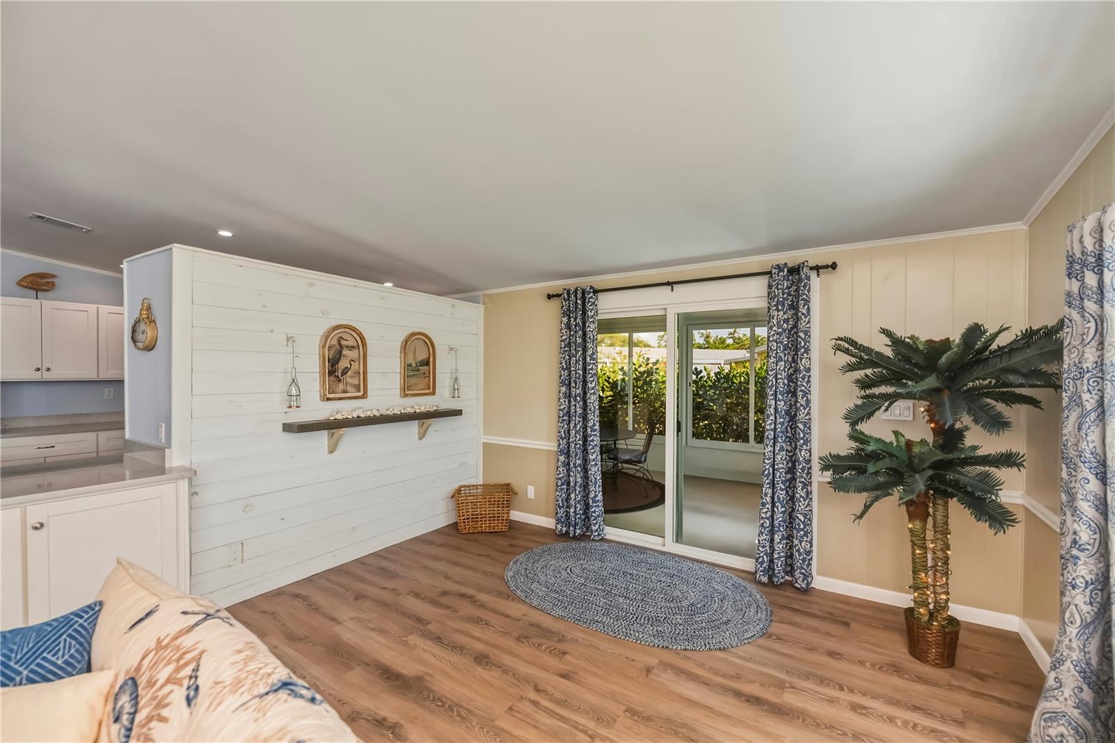 TANGERINE WOODS - Residential