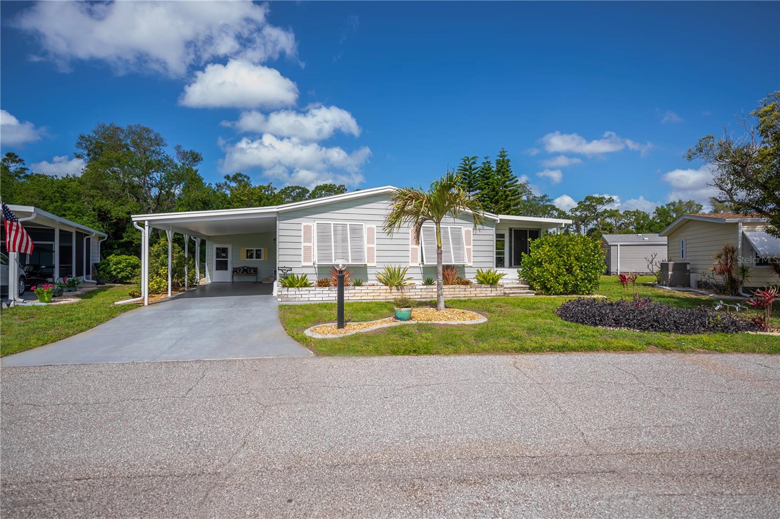 TANGERINE WOODS - Residential