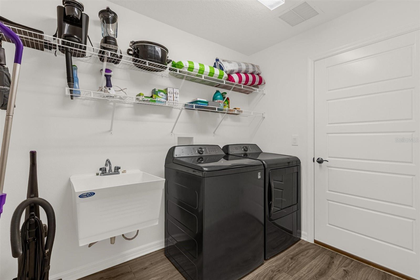 VILLAGES/SOUTHERN OAKS UN #110 - Residential