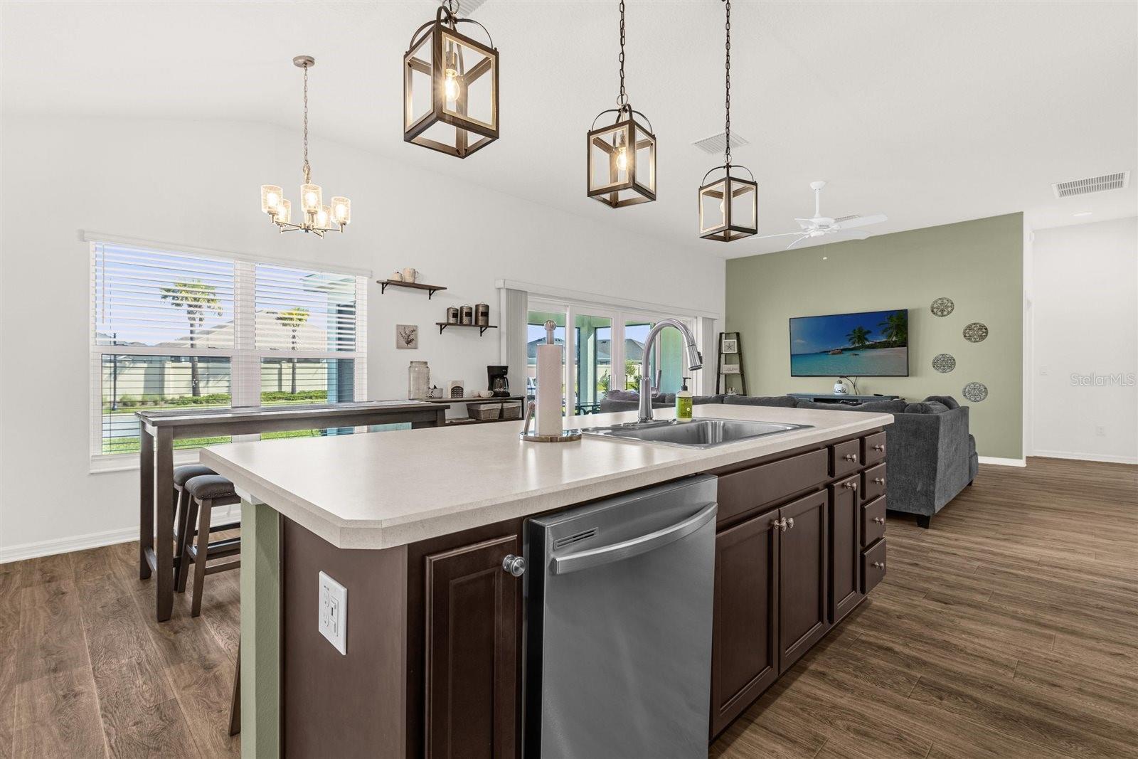 VILLAGES/SOUTHERN OAKS UN #110 - Residential