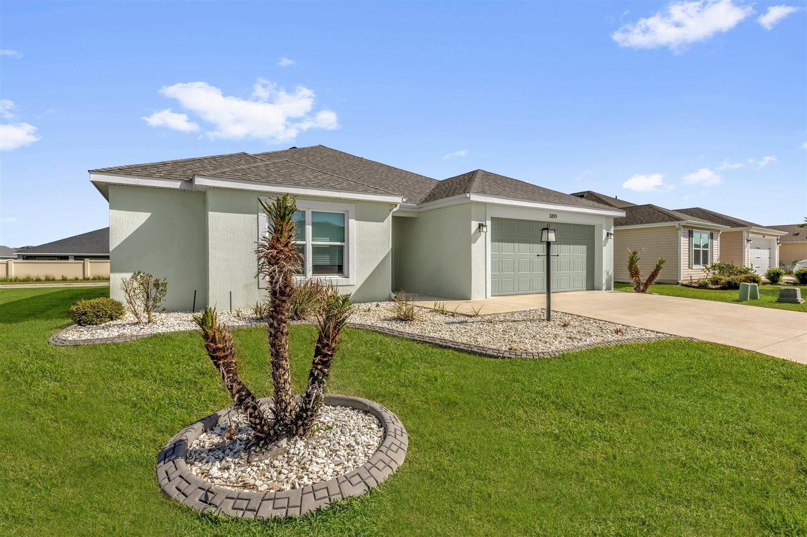 VILLAGES/SOUTHERN OAKS UN #110 - Residential