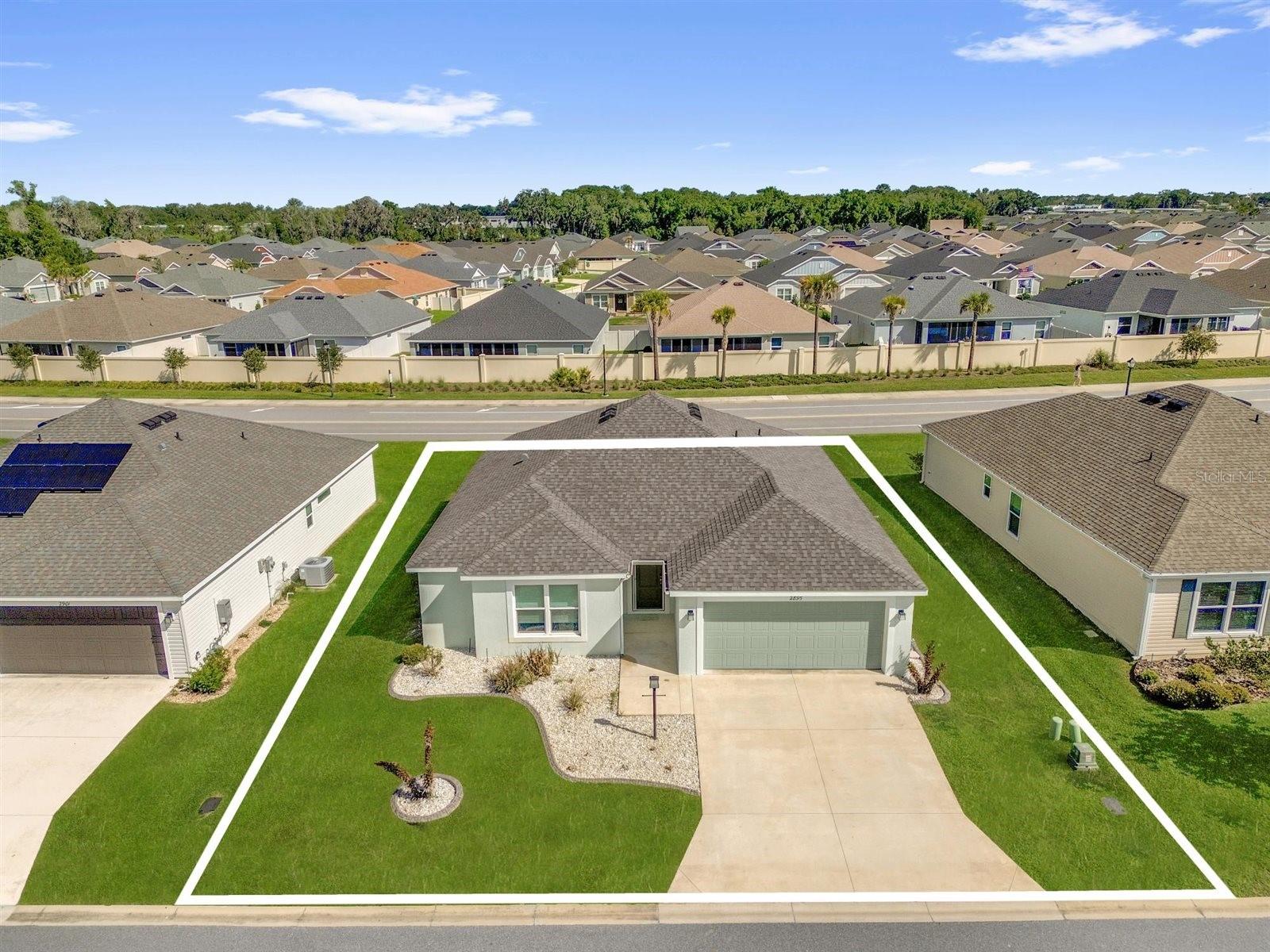 VILLAGES/SOUTHERN OAKS UN #110 - Residential