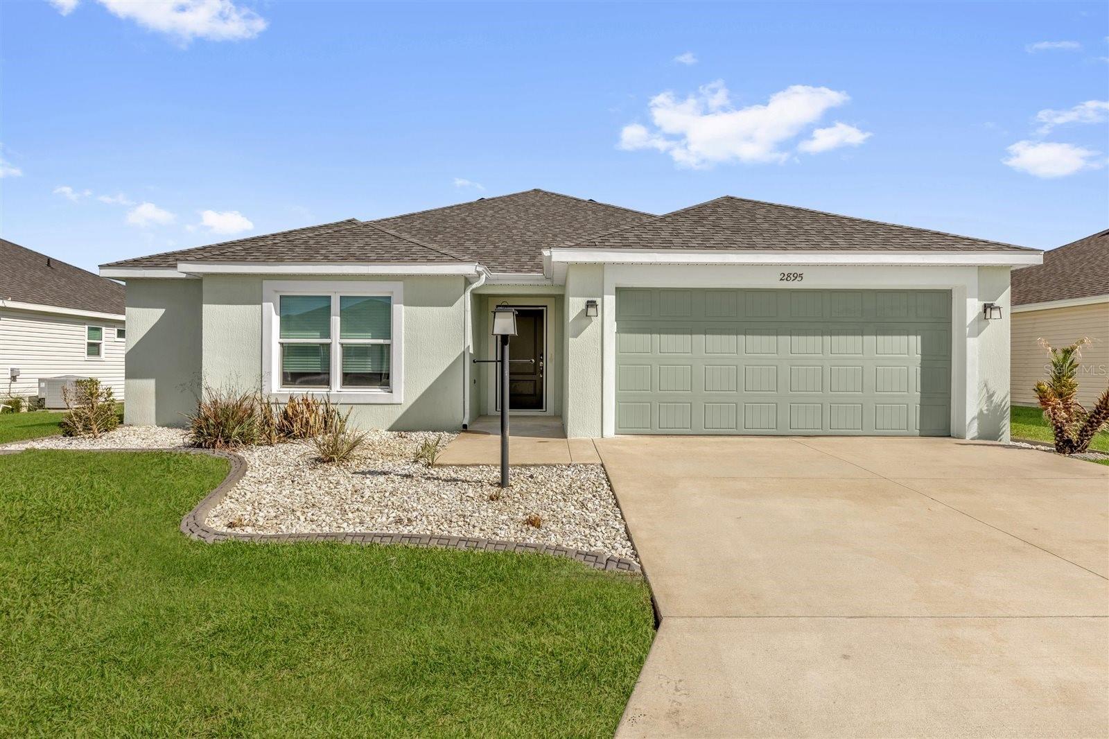 VILLAGES/SOUTHERN OAKS UN #110 - Residential