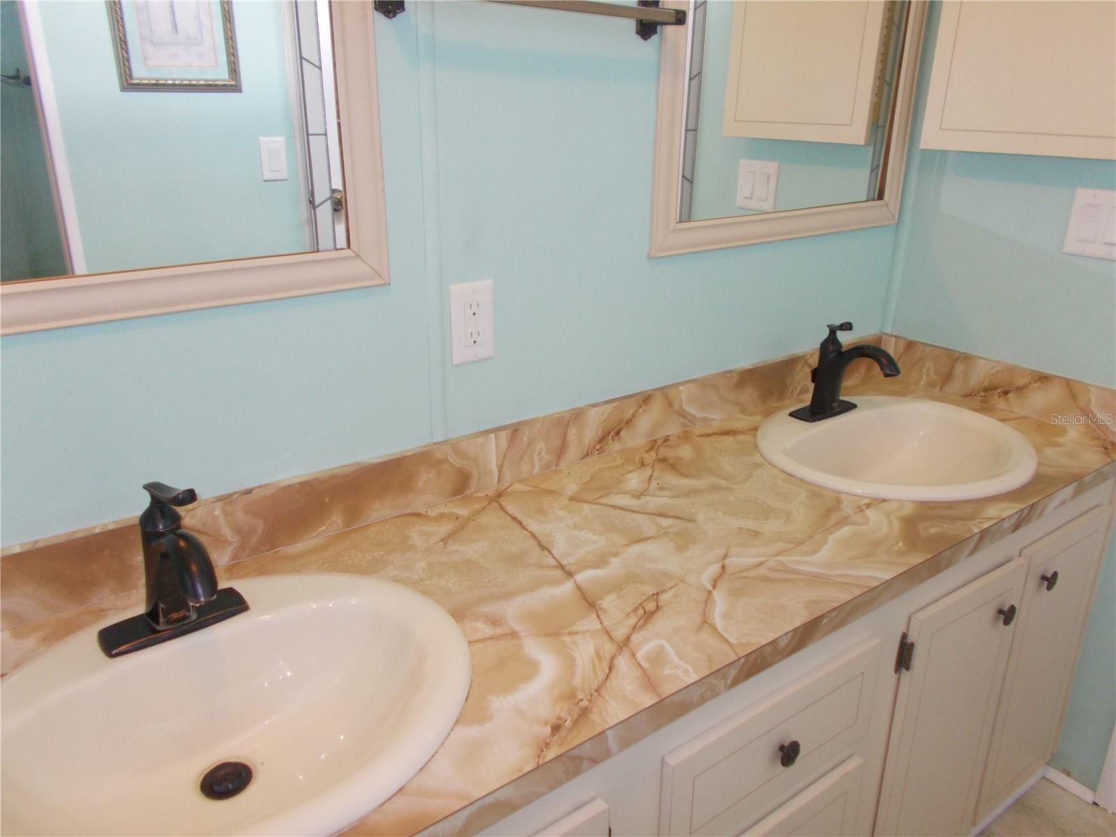 HOLIDAY PARK - Residential