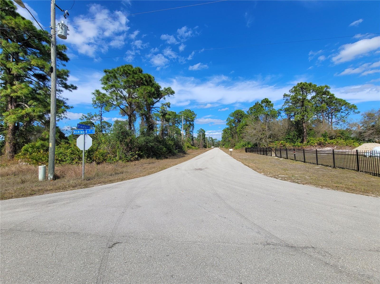 TWIN LAKE ESTATES - Land