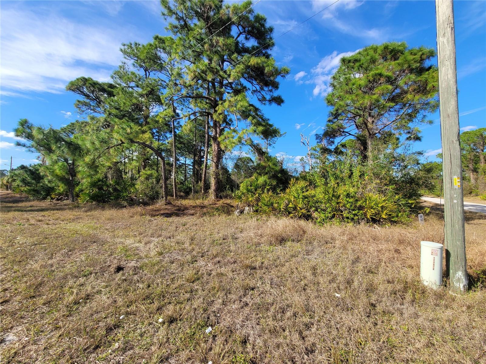 TWIN LAKE ESTATES - Land