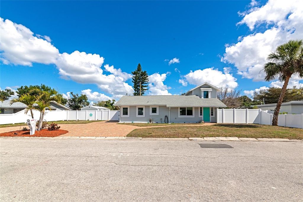 Photo of 1219 65th Street NW, Bradenton, FL 34209 (MLS # A4685225)