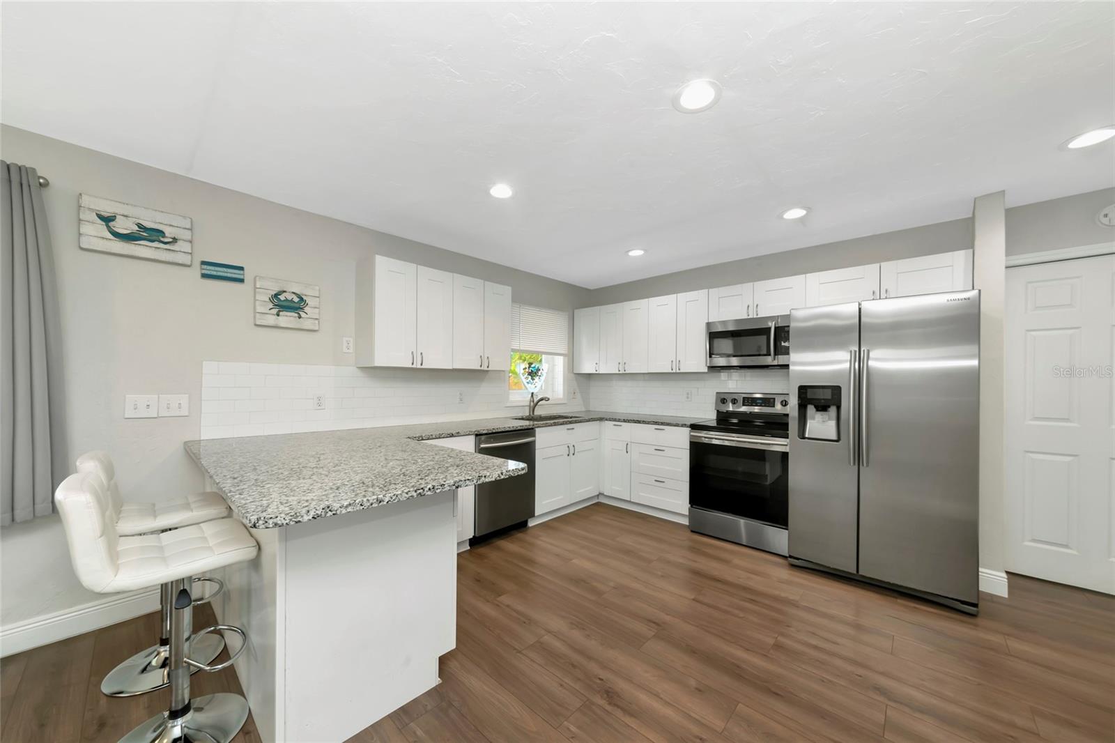 BAYOU VISTA - Residential