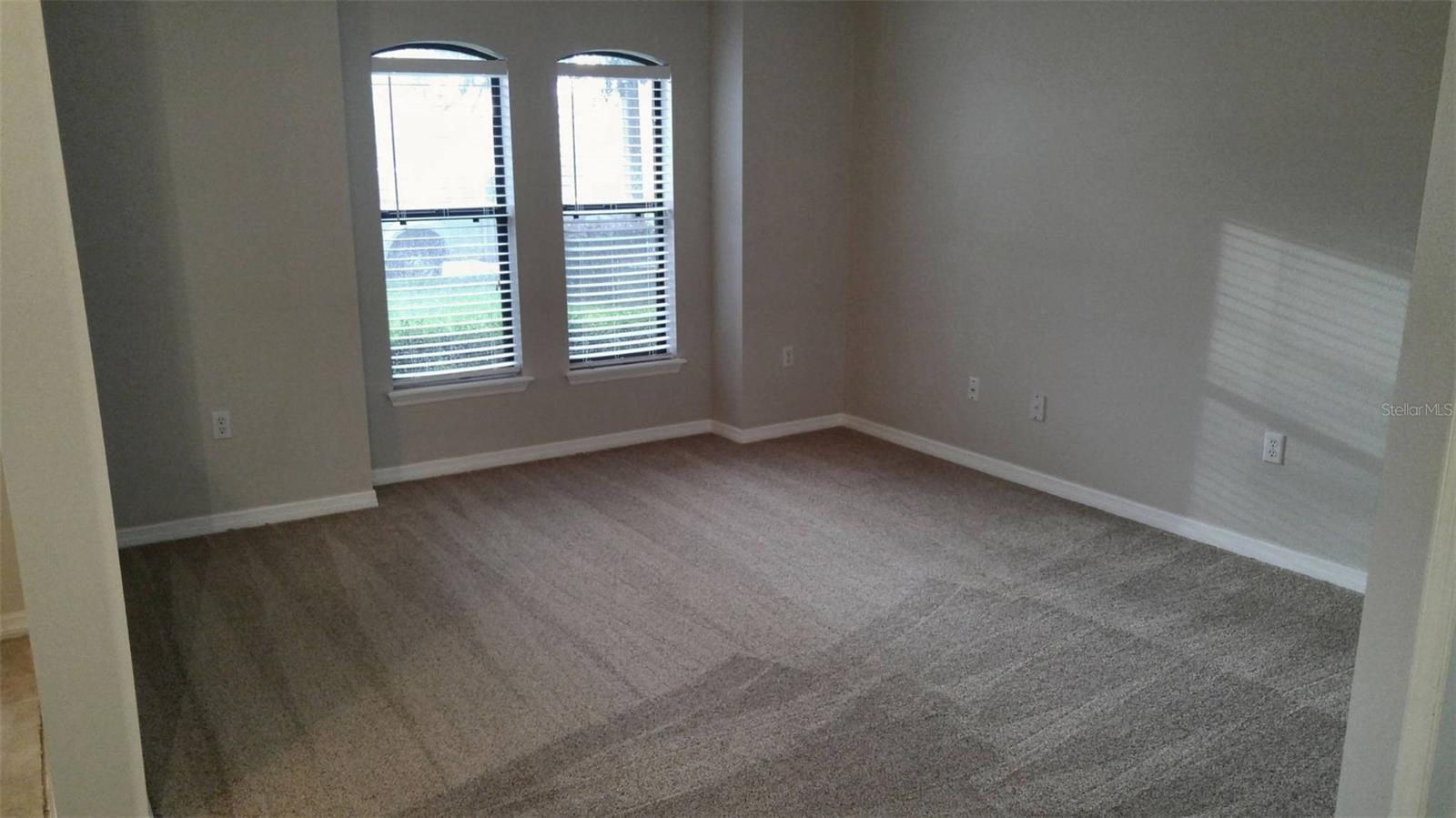 TAVARES LAKE SAUNDERS POINTE LT 34 - Residential