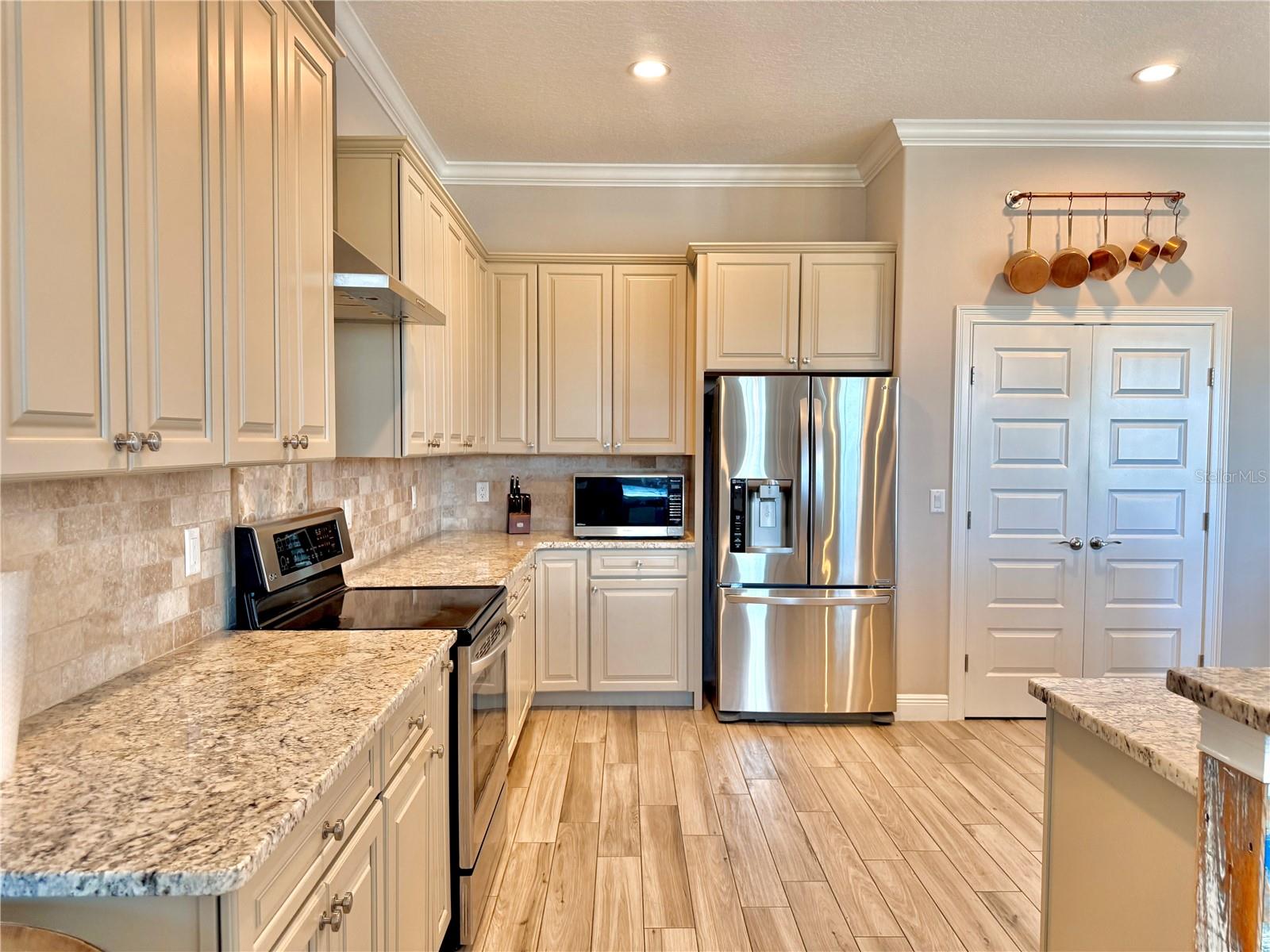 CEDAR ISLAND SUB - Residential