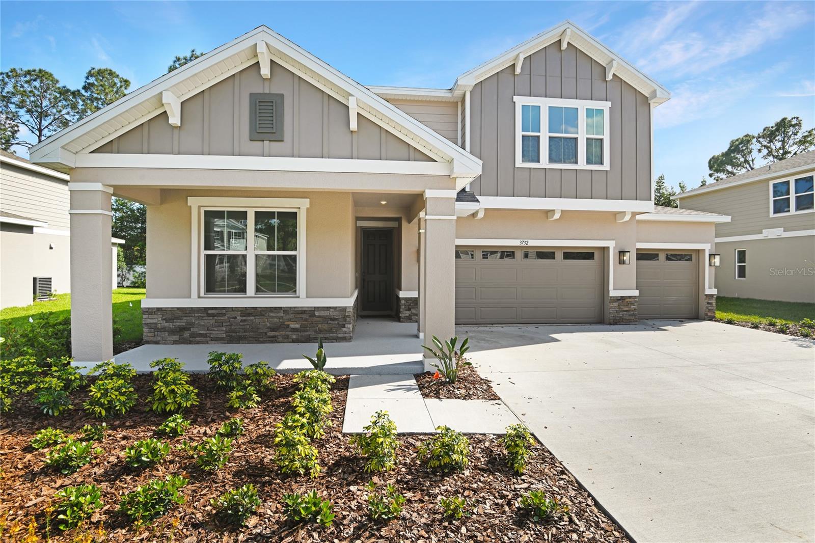 Discover this beautiful Moonstone home. Included features: a charming covered entry; an open dining area; an inviting kitchen offering quartz countertops, white cabinets, a walk-in pantry and a center island; a large great room; a convenient laundry; an expansive loft; a stunning primary suite showcasing a spacious walk-in closet and a private bath; a covered patio and a 3-car garage. This home also offers ceramic tile flooring in select rooms. Visit today! 1x capital contribution fee of $350.