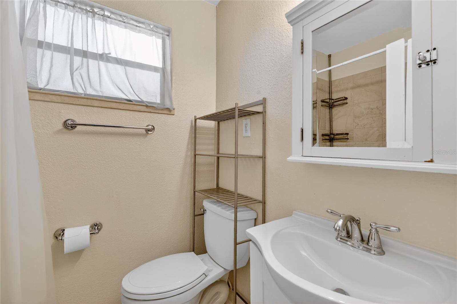 MISSION HEIGHTS - Residential Lease