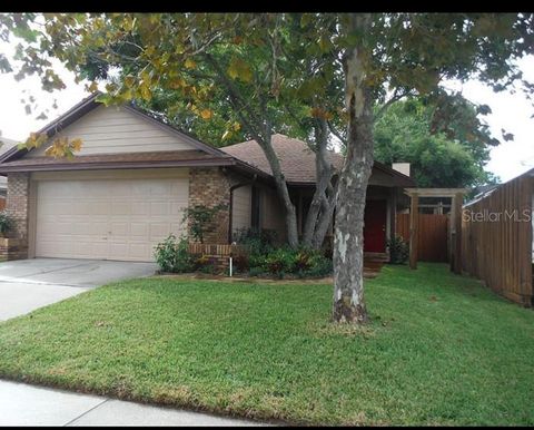 Photo of 4316 Sandhurst Drive, Orlando, FL 32817 (MLS # G5103201)