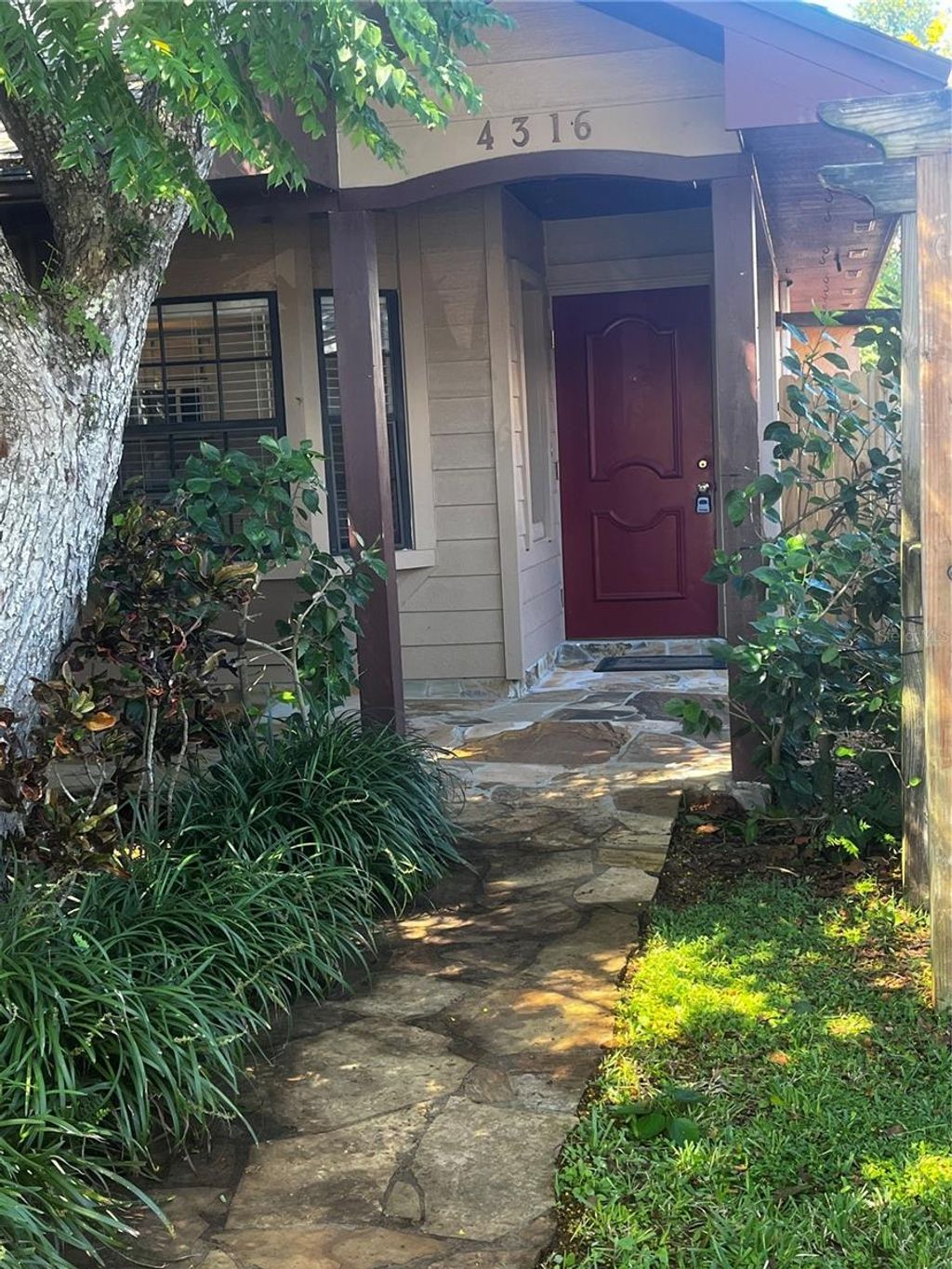 Photo of 4316 Sandhurst Drive, Orlando, FL 32817 (MLS # G5103201)