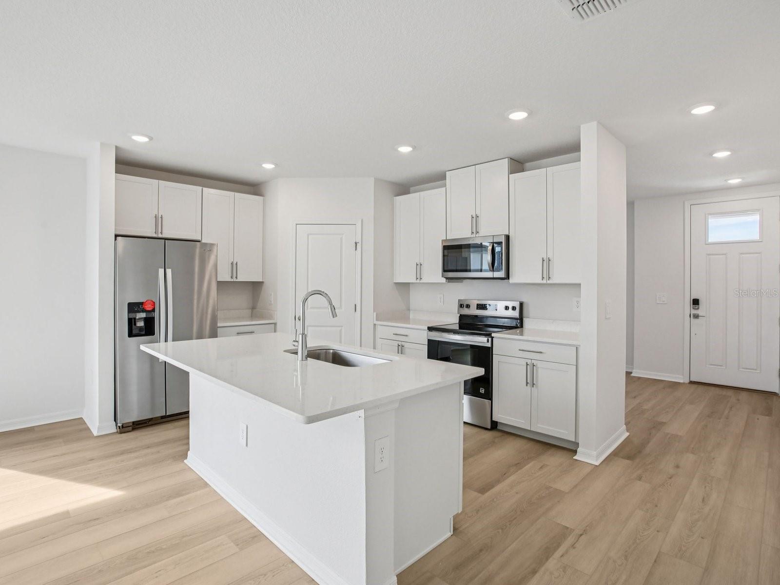 MAGNOLIA BAY - Residential