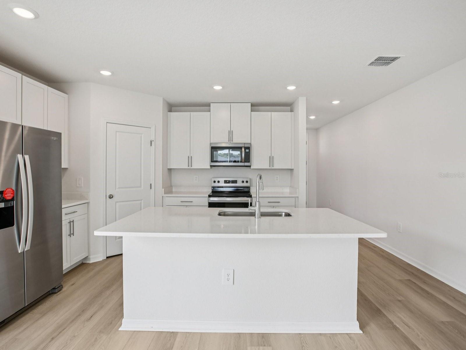 MAGNOLIA BAY - Residential