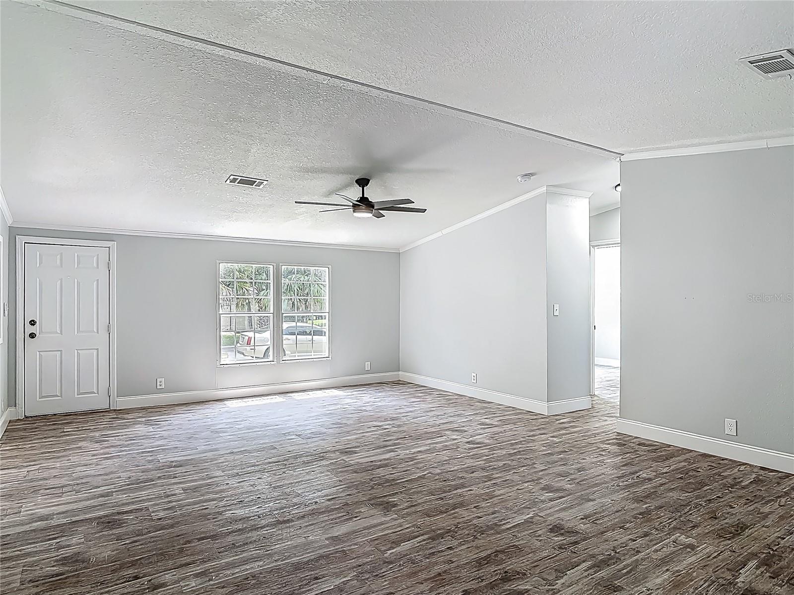 MISSION OAKS CONDO PH 01-03 - Residential