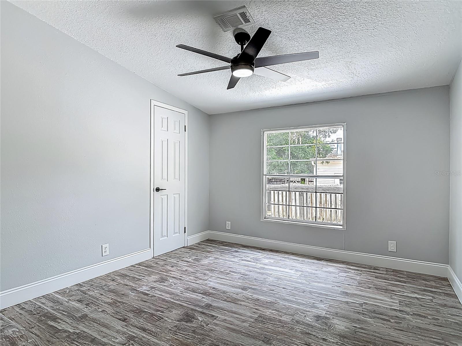 MISSION OAKS CONDO PH 01-03 - Residential