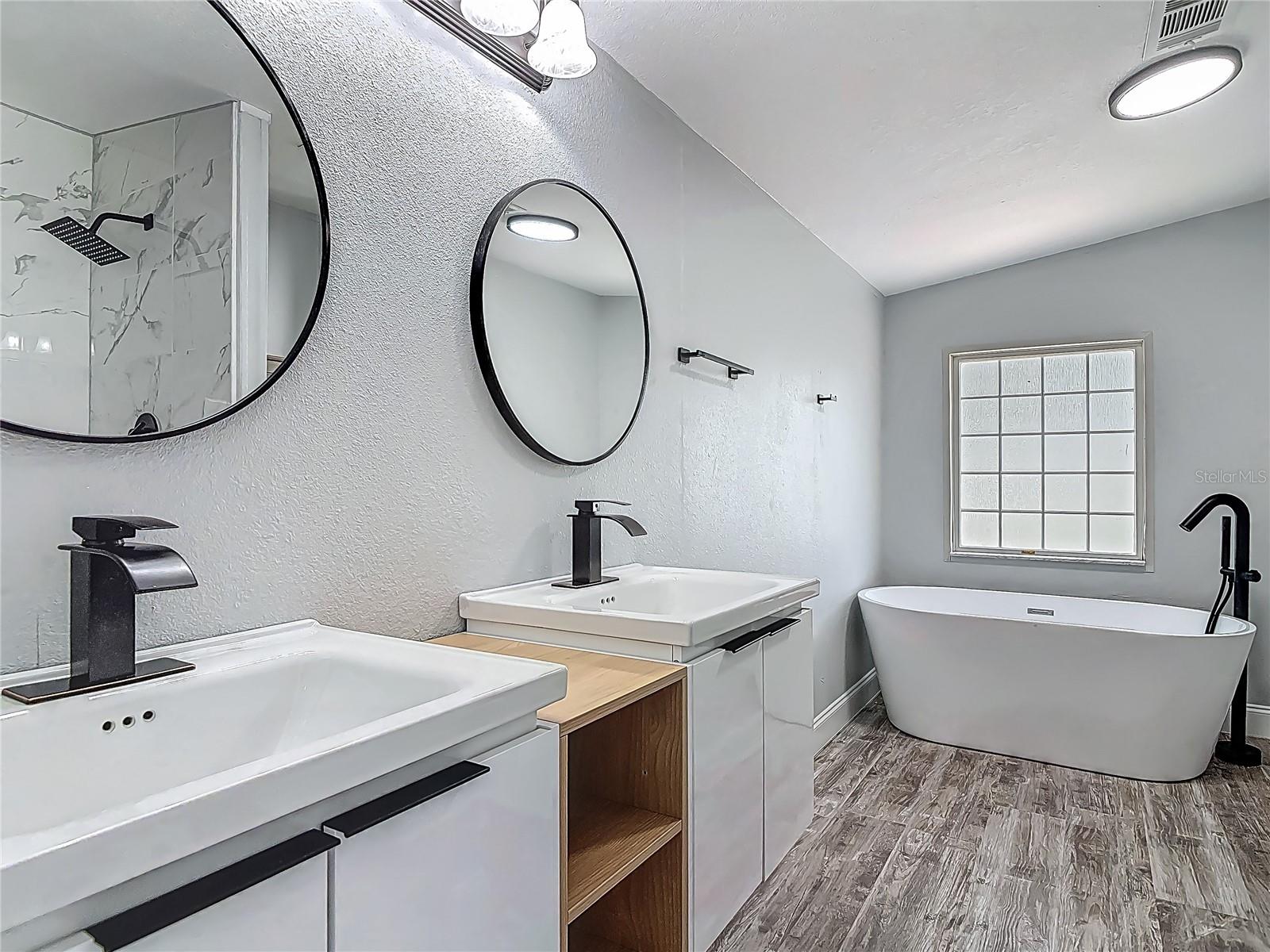 MISSION OAKS CONDO PH 01-03 - Residential