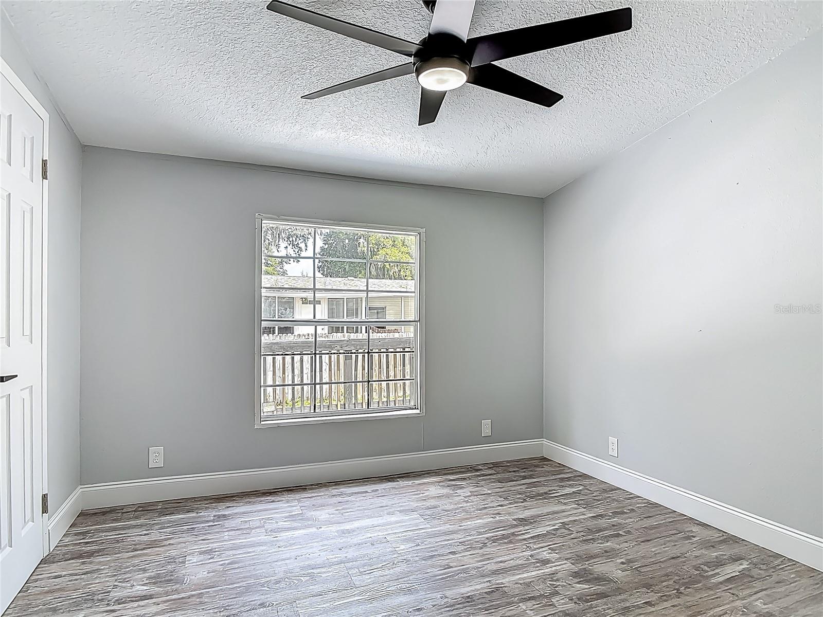 MISSION OAKS CONDO PH 01-03 - Residential