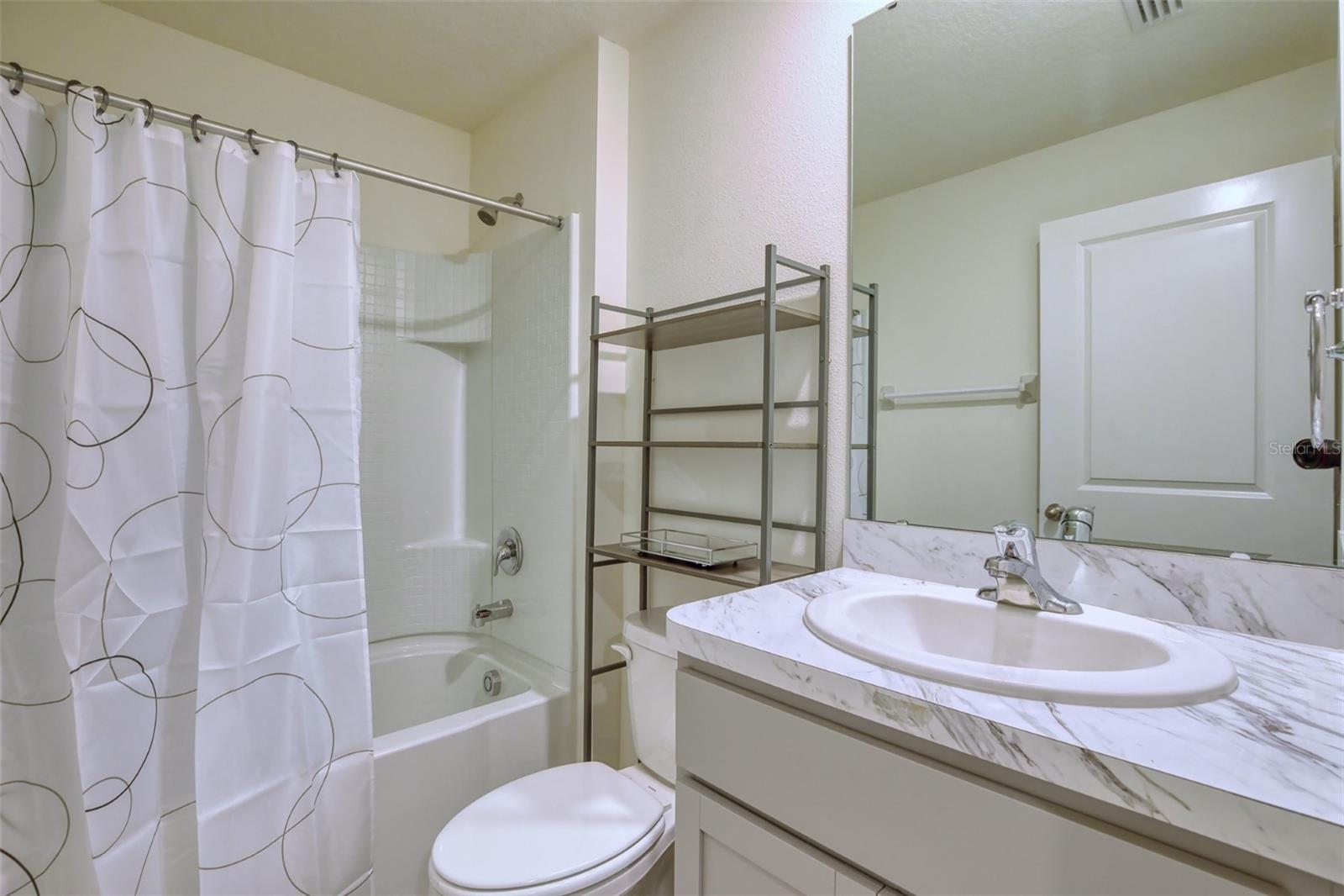 NORTH PARK ISLE PHASE 2A - Residential Lease