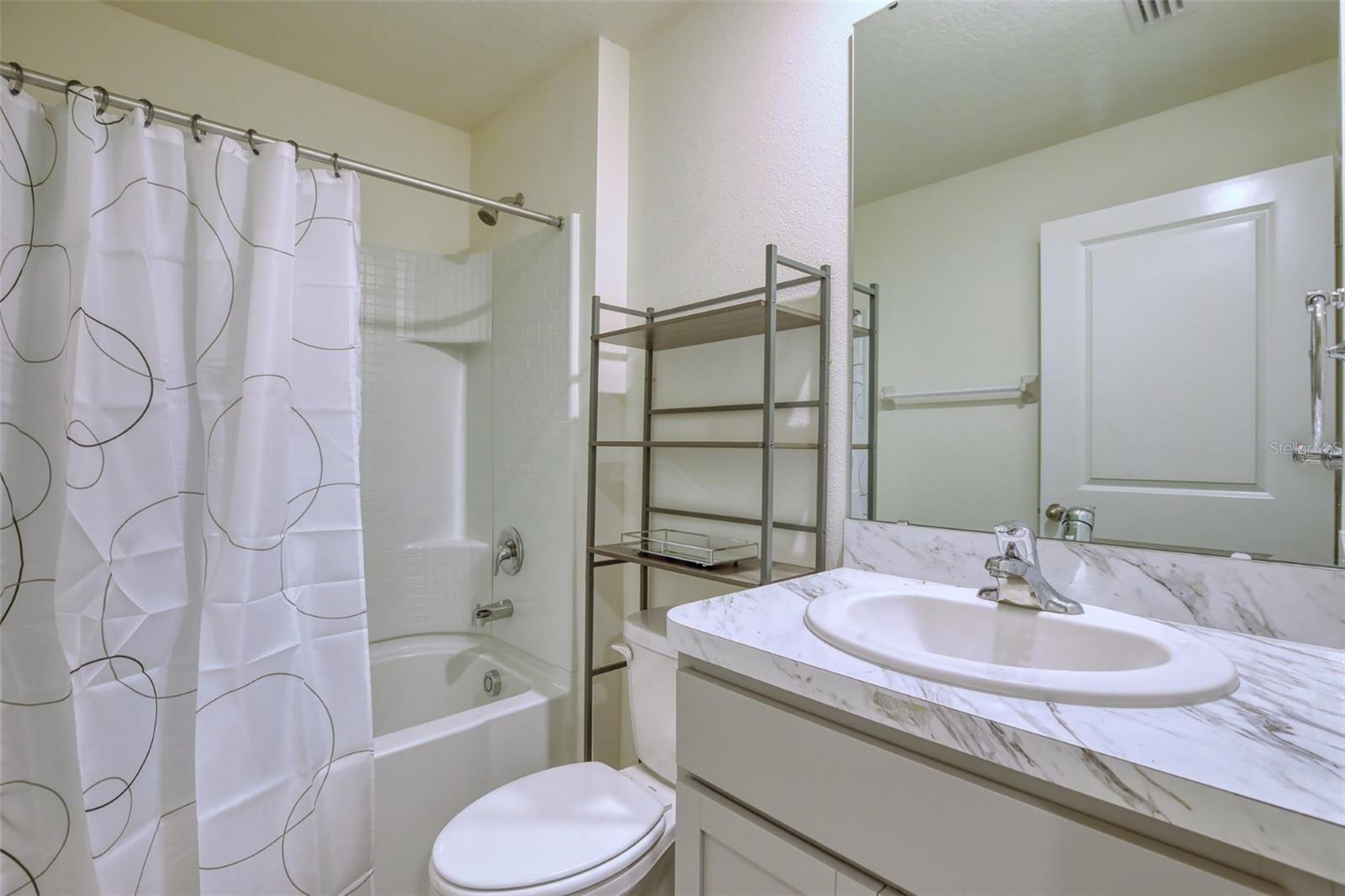 NORTH PARK ISLE PHASE 2A - Residential Lease