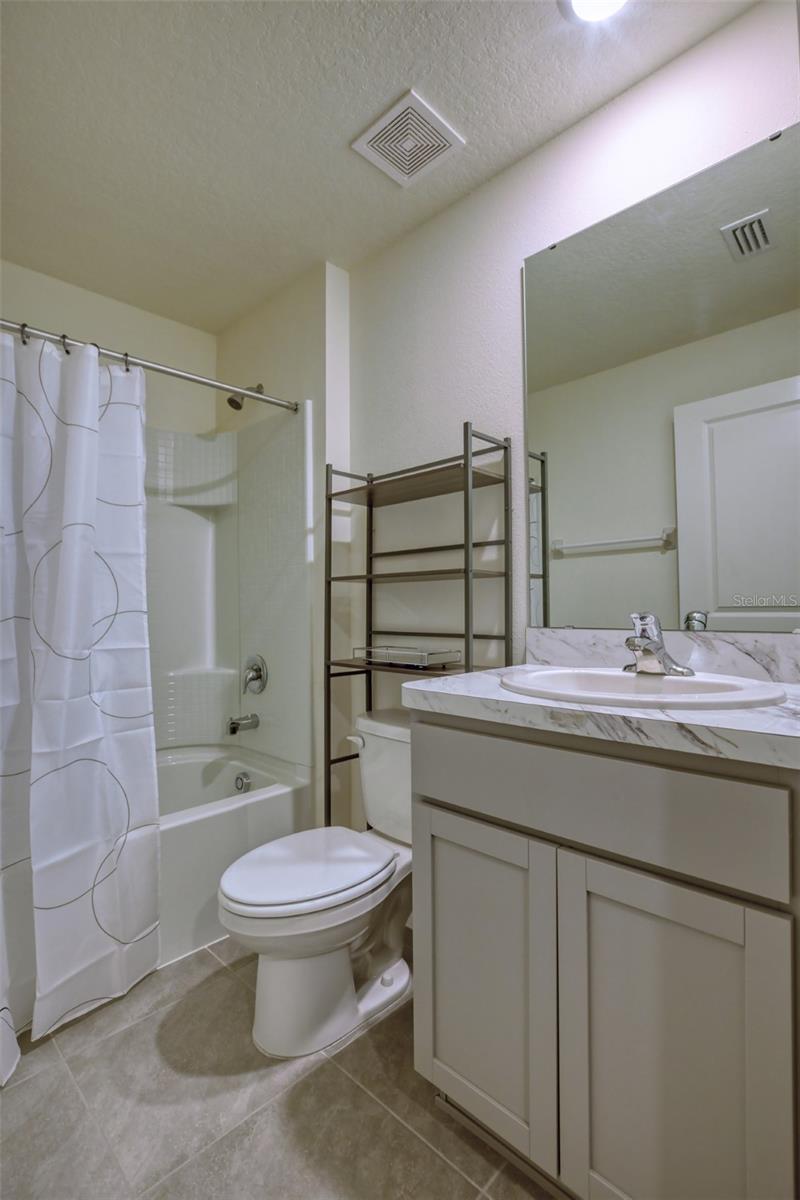 NORTH PARK ISLE PHASE 2A - Residential Lease