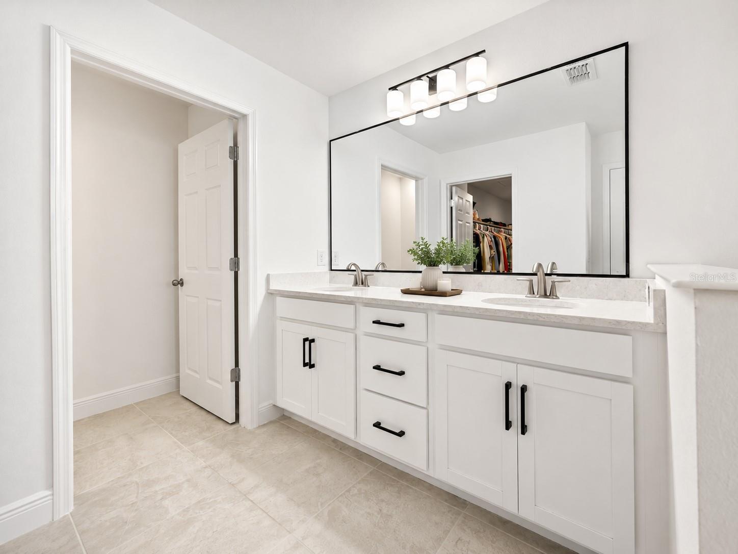 HANOVER LAKES PH 5 - Residential