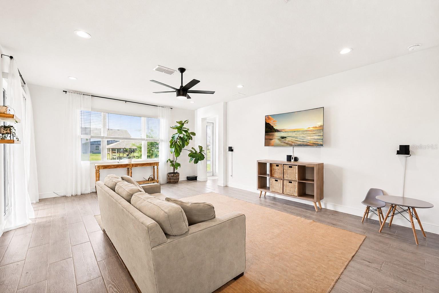 HANOVER LAKES PH 5 - Residential