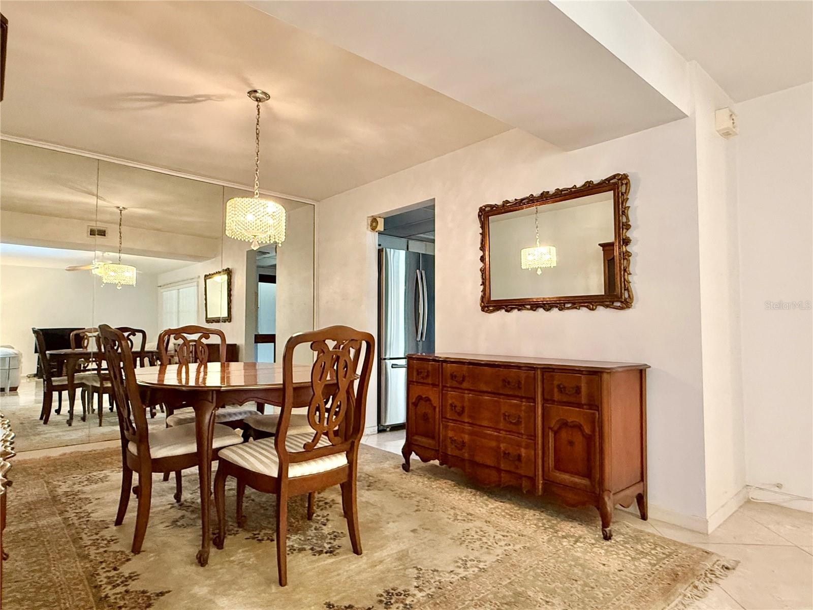 LAFAYETTE THE - Residential