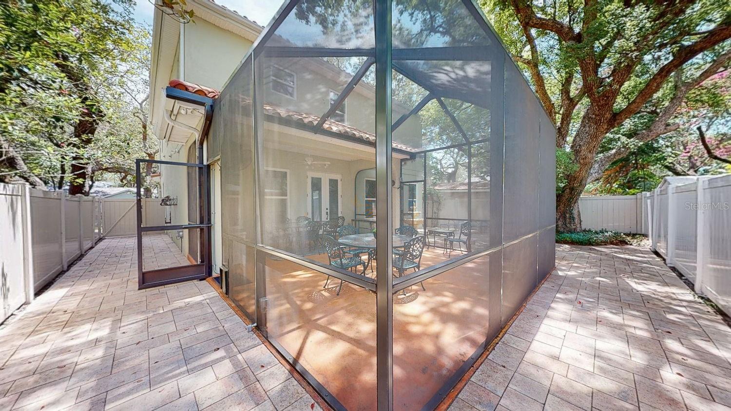 OAKELLARS - Residential