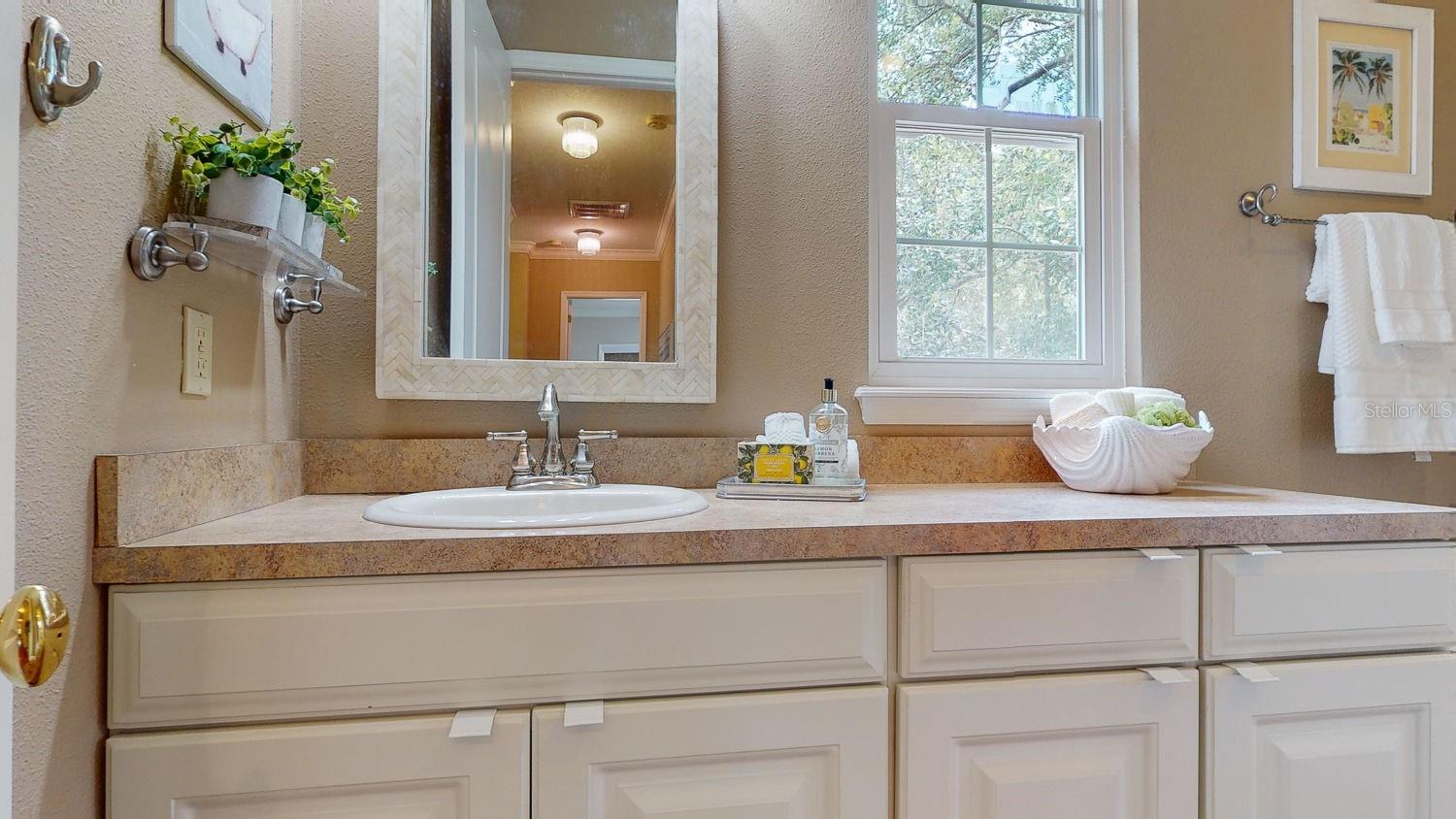 OAKELLARS - Residential