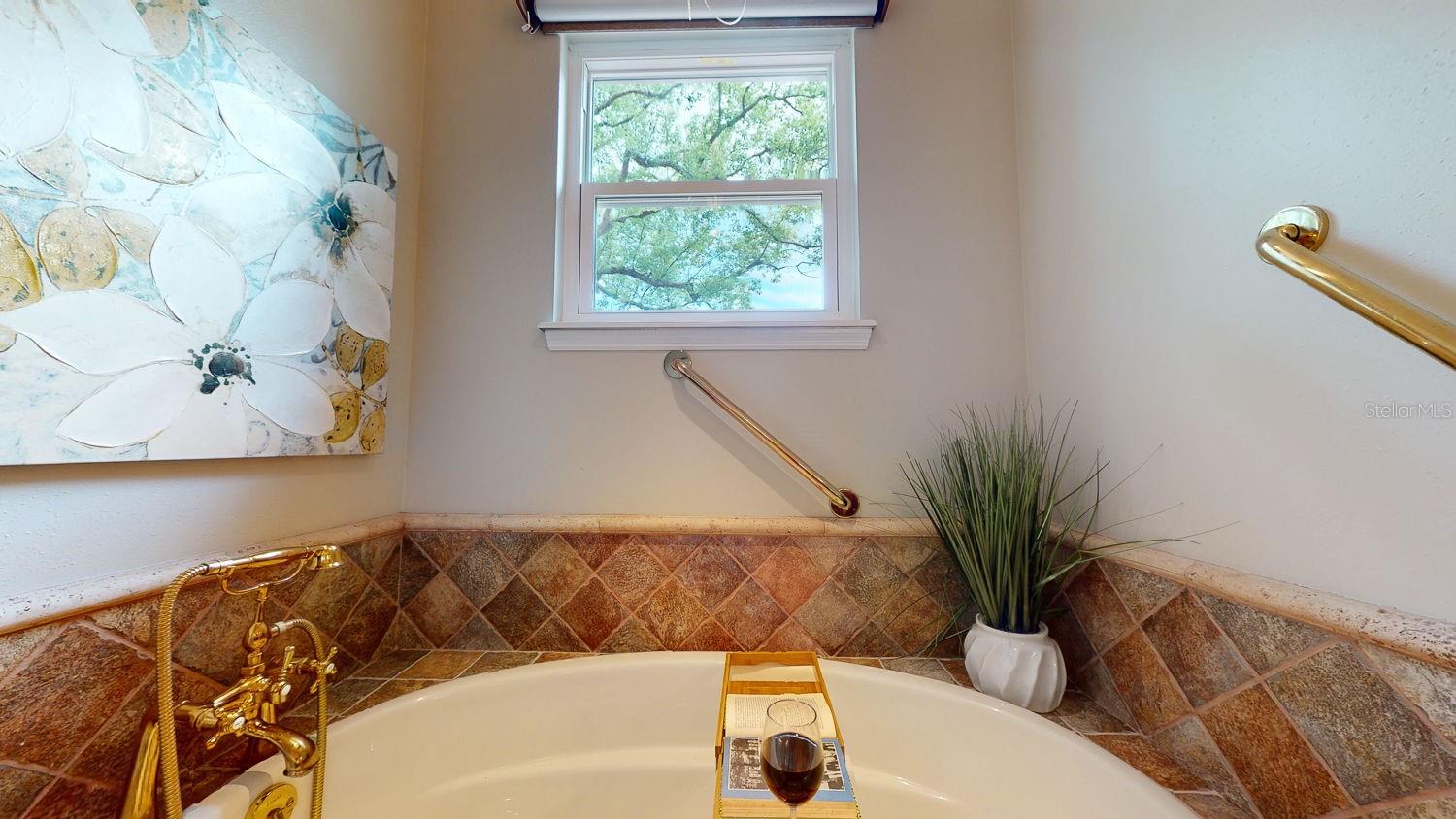 OAKELLARS - Residential