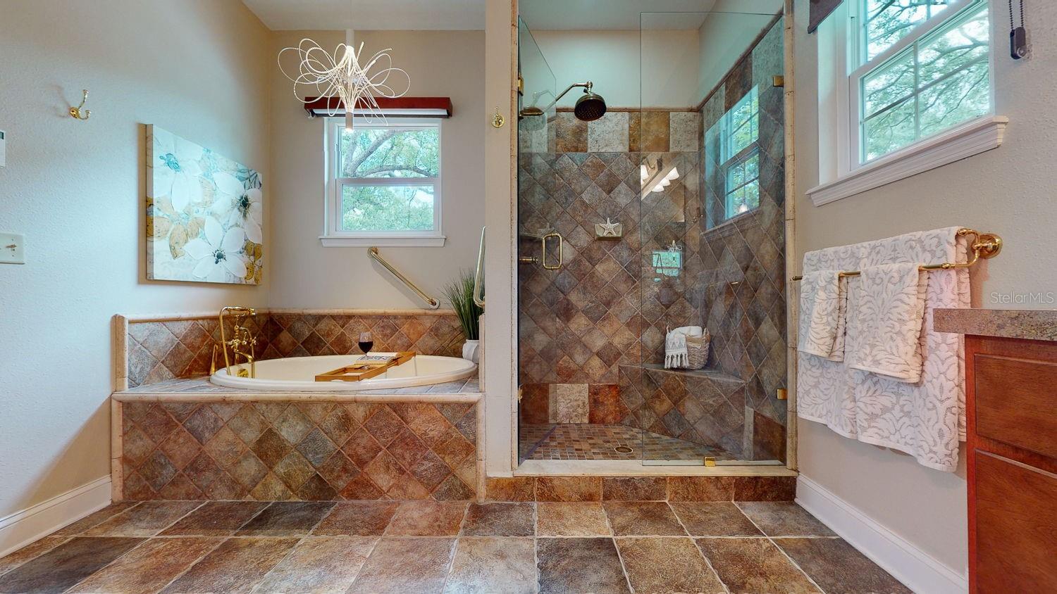 OAKELLARS - Residential