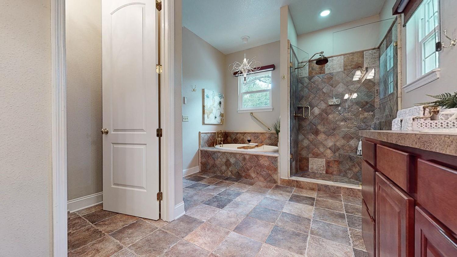 OAKELLARS - Residential