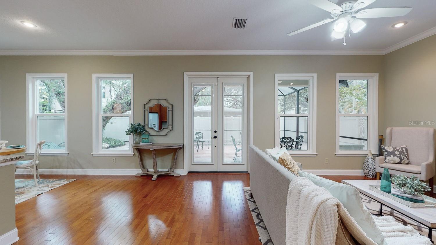 OAKELLARS - Residential