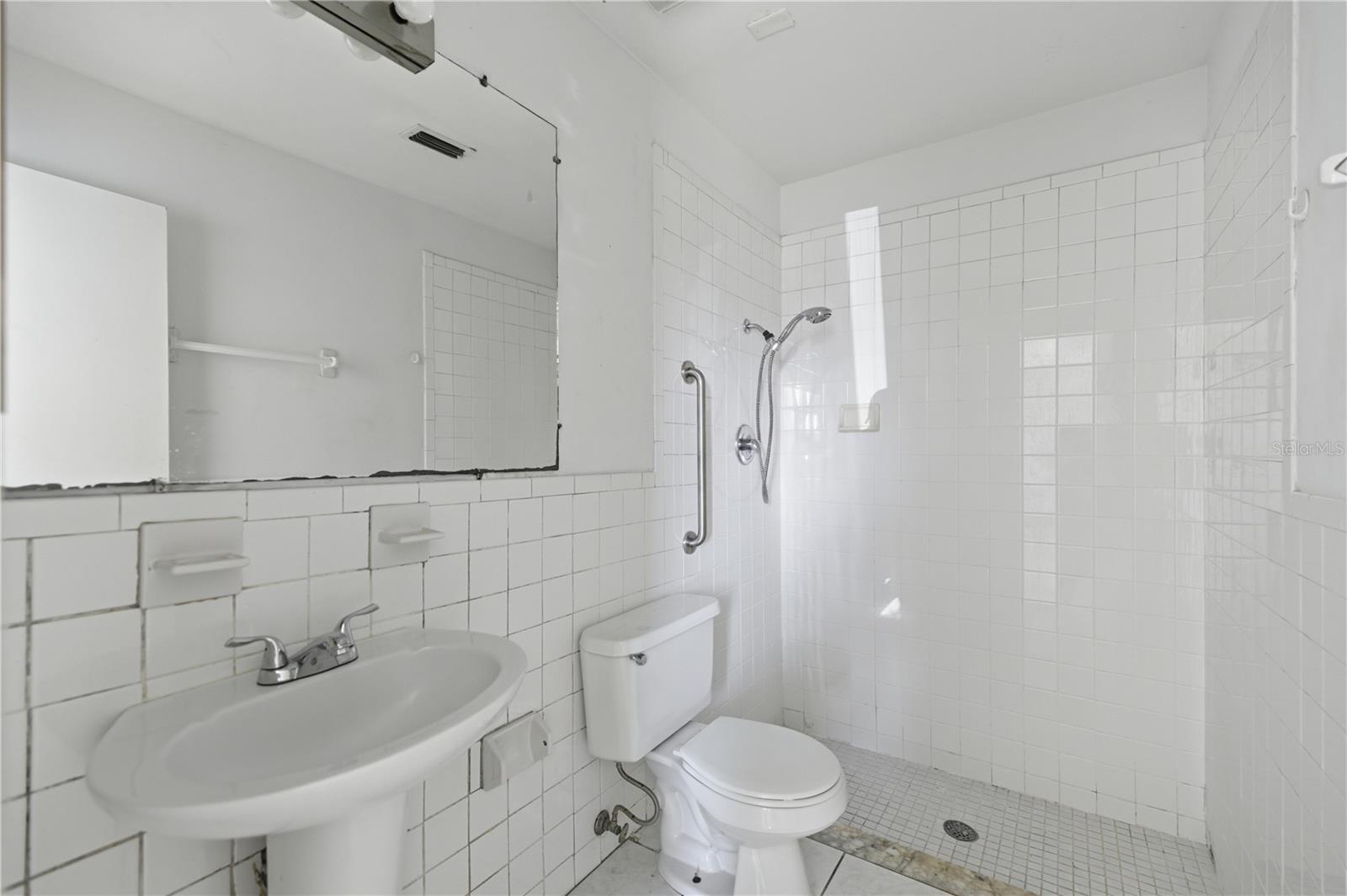 SILVER SPGS SHORES UN 68 - Residential