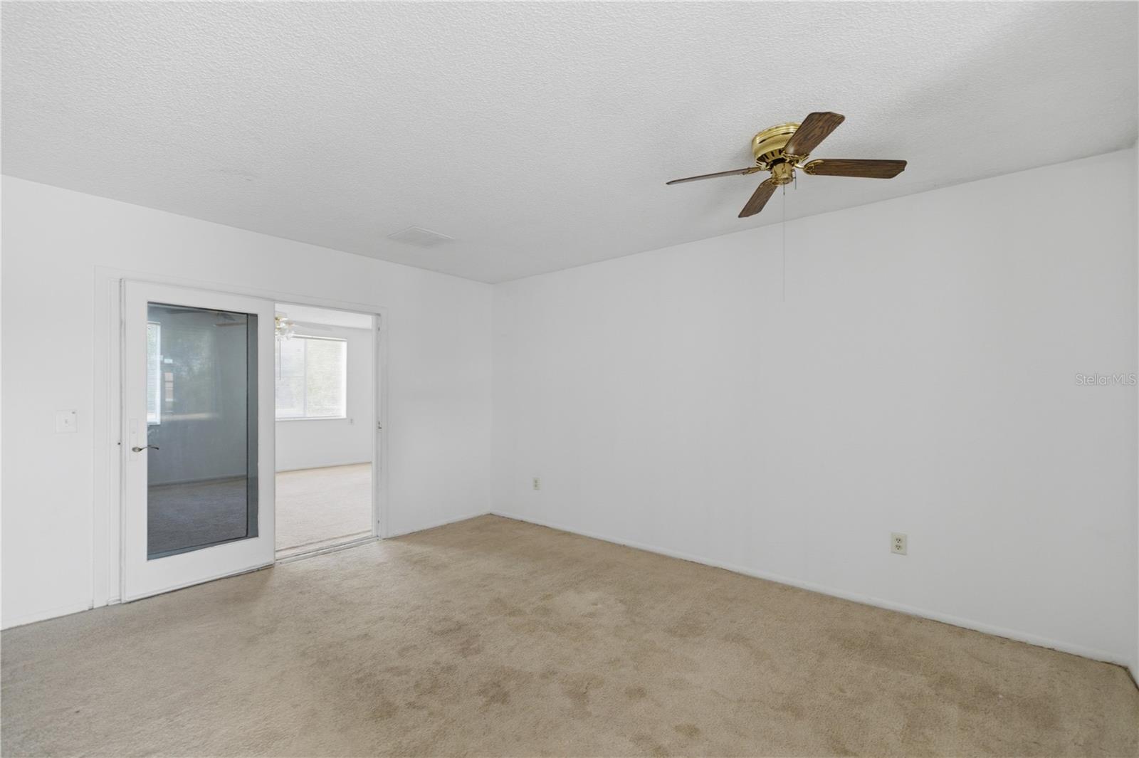 SILVER SPGS SHORES UN 68 - Residential