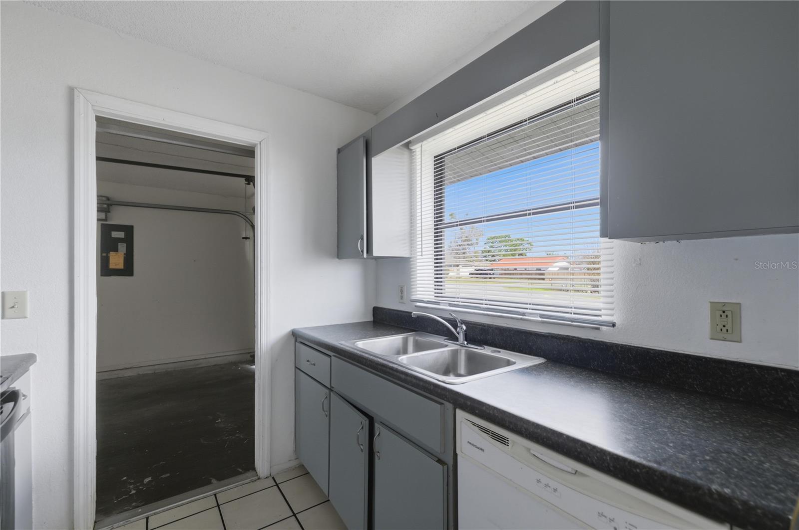 SILVER SPGS SHORES UN 68 - Residential