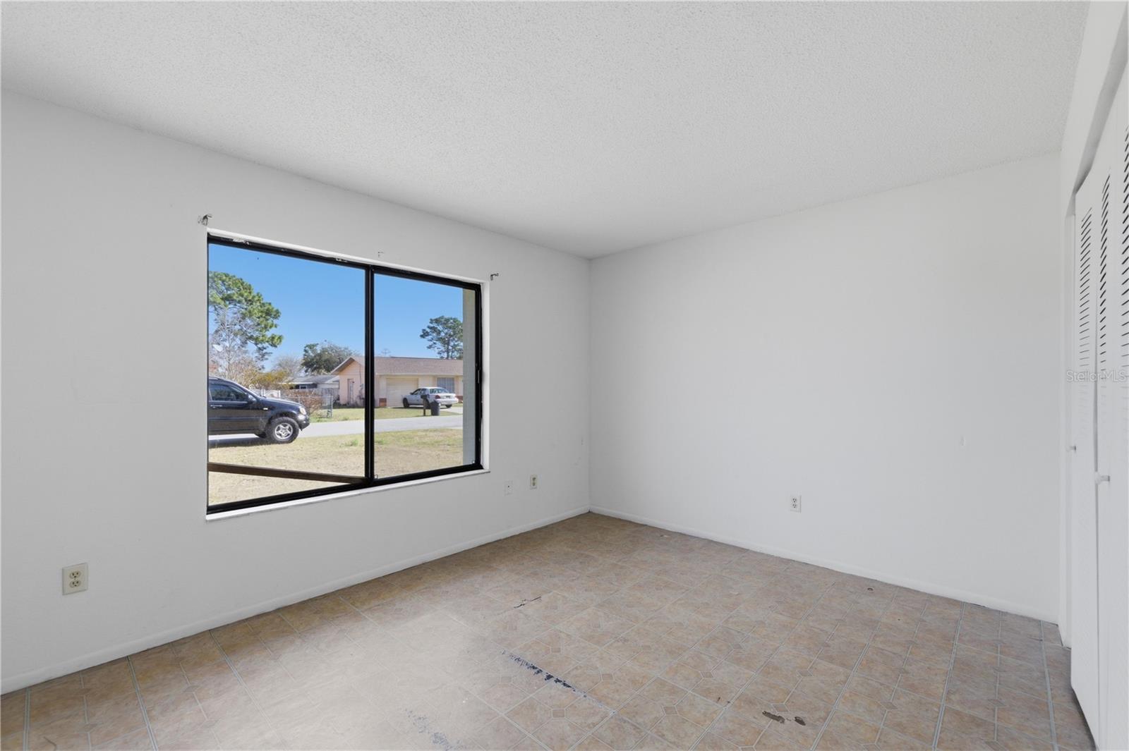 SILVER SPGS SHORES UN 68 - Residential