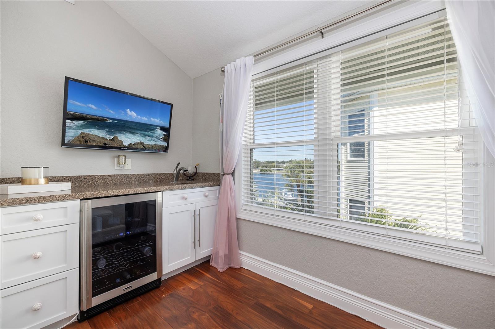 OYSTER POINT - Residential