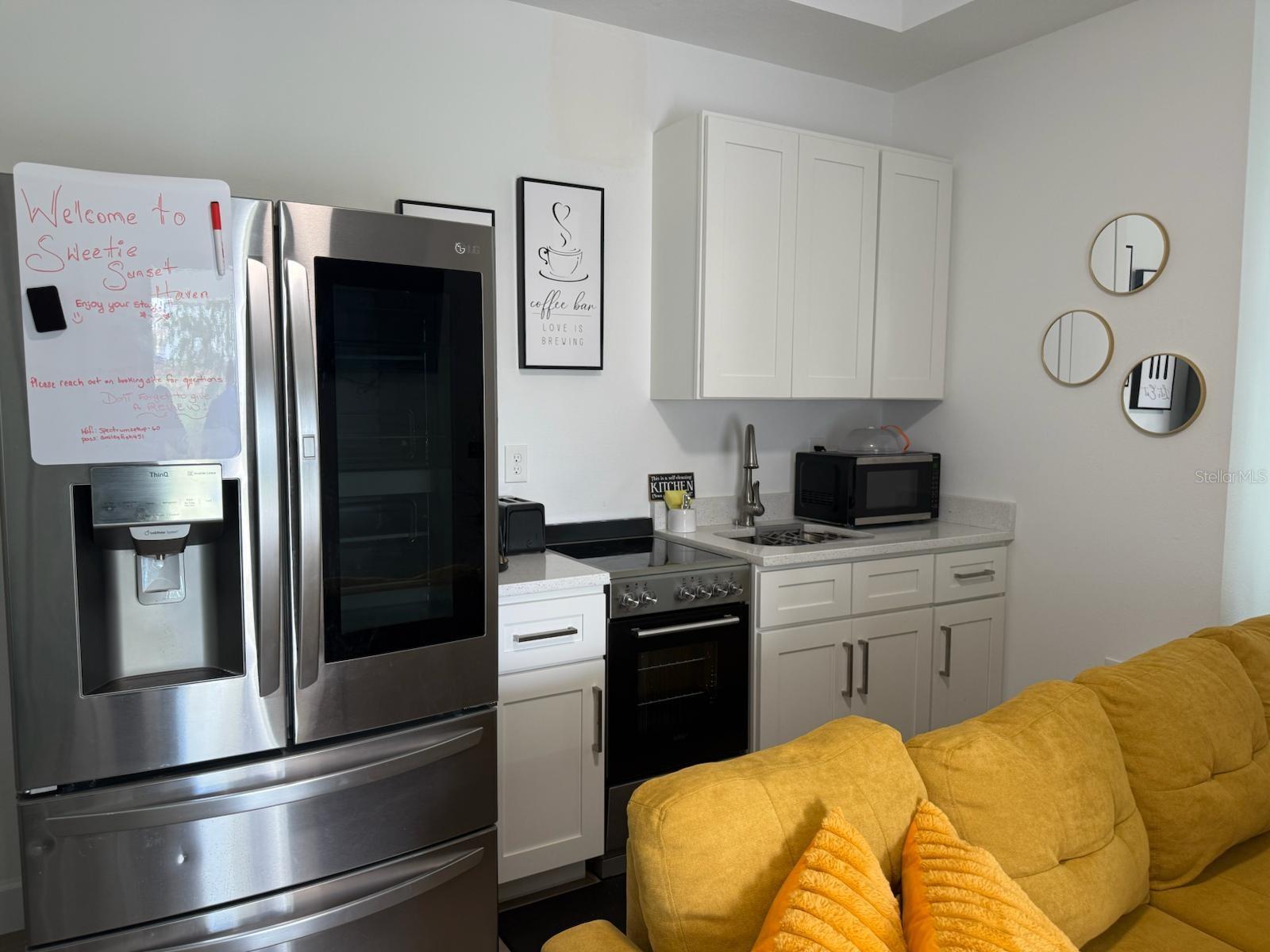 HOLLY HILL GROVE AND FRUIT CO - Residential Lease