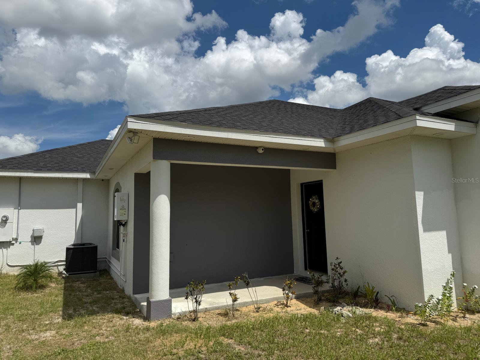 HOLLY HILL GROVE AND FRUIT CO - Residential Lease