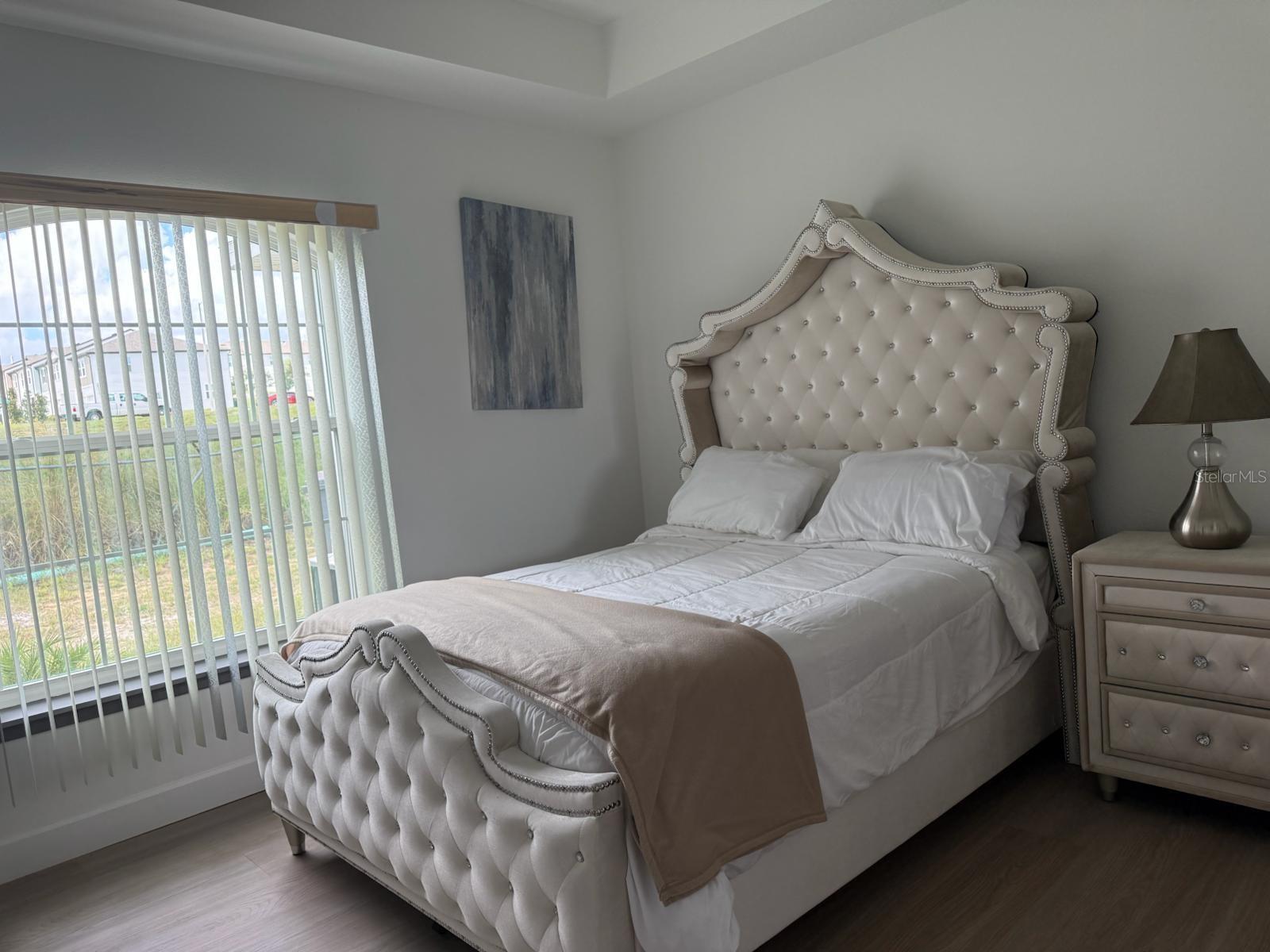 HOLLY HILL GROVE AND FRUIT CO - Residential Lease