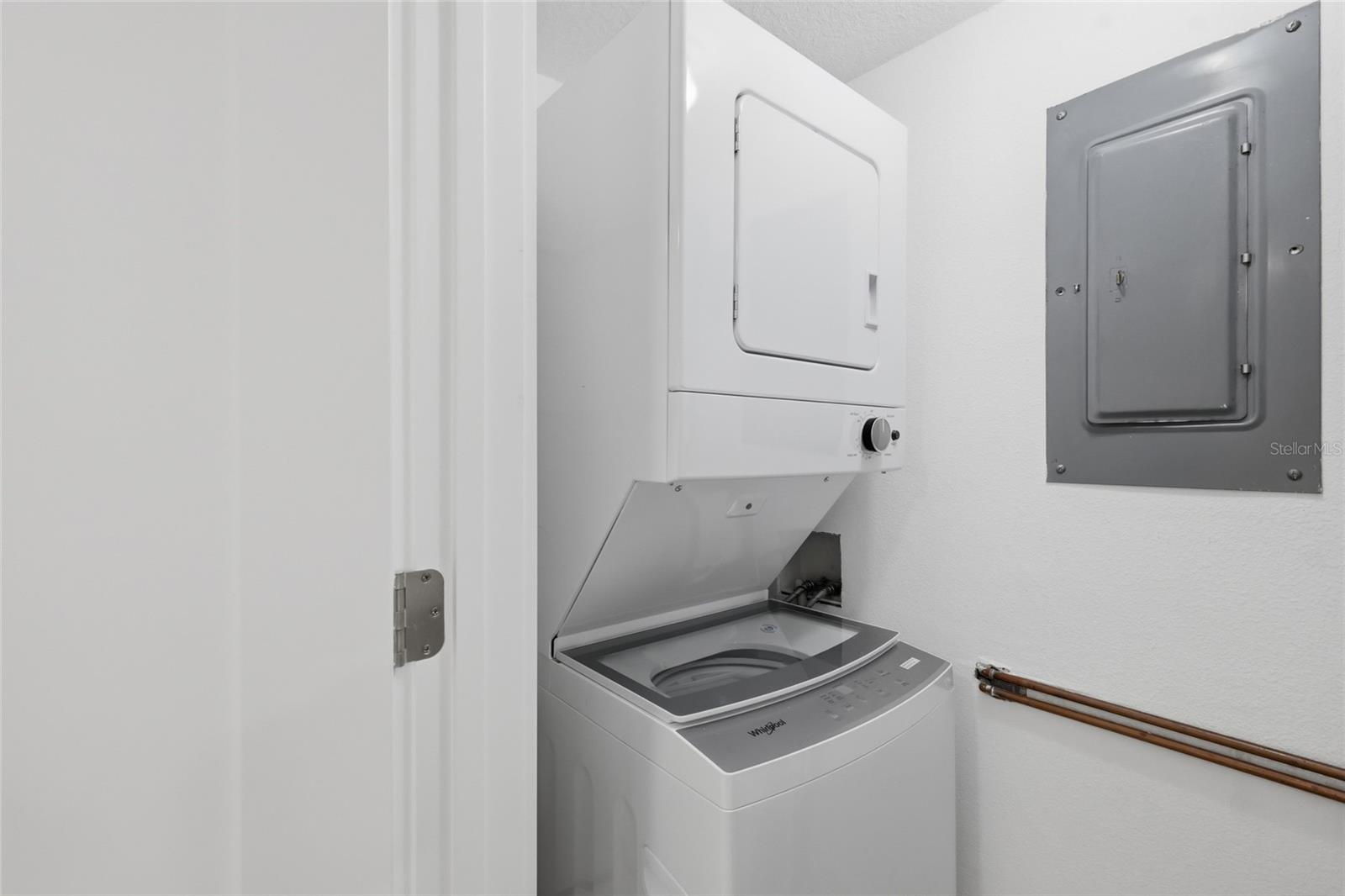 PELICAN HARBOUR & BEACH CLUB - Residential