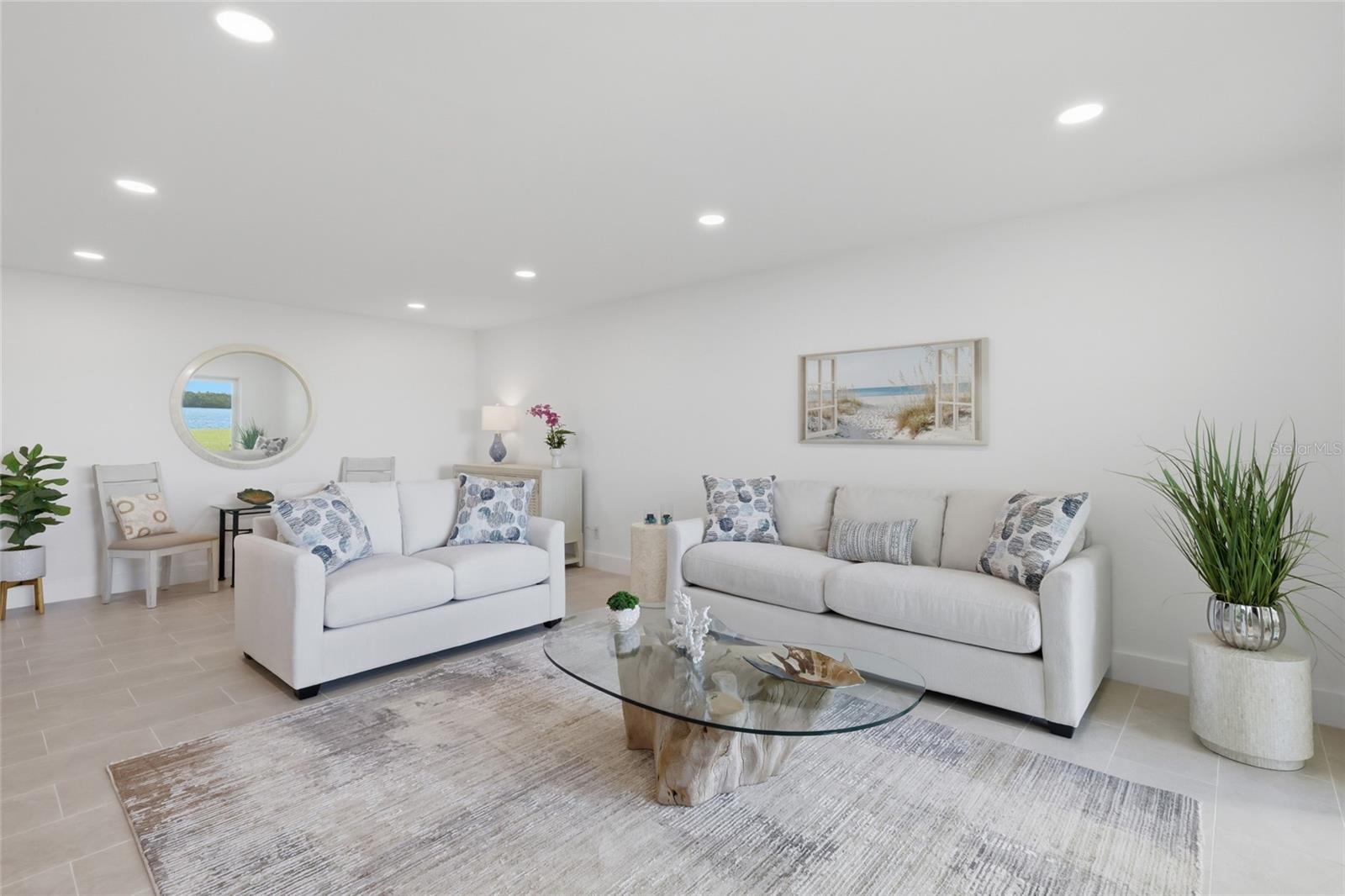 PELICAN HARBOUR & BEACH CLUB - Residential