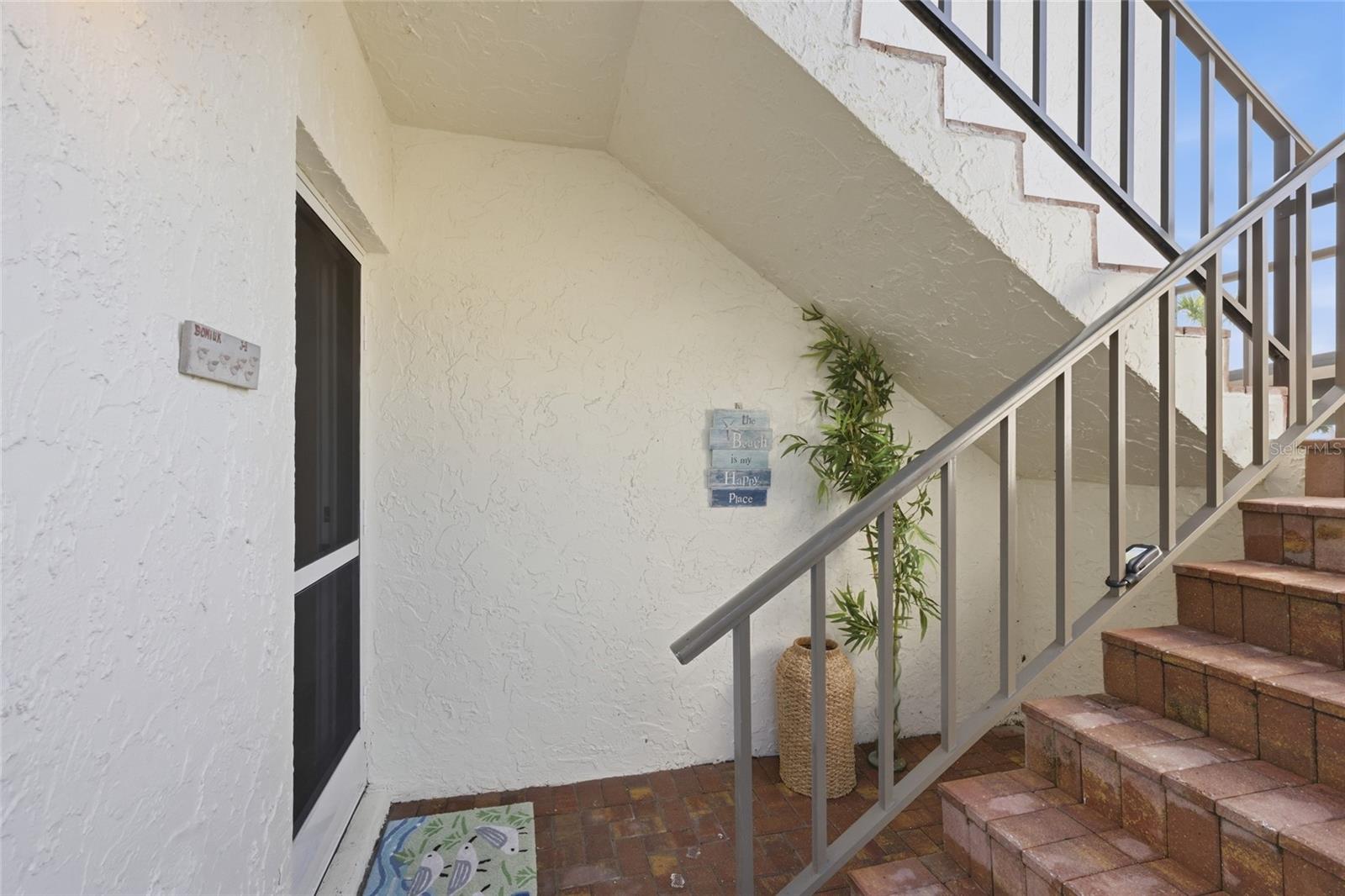 PELICAN HARBOUR & BEACH CLUB - Residential